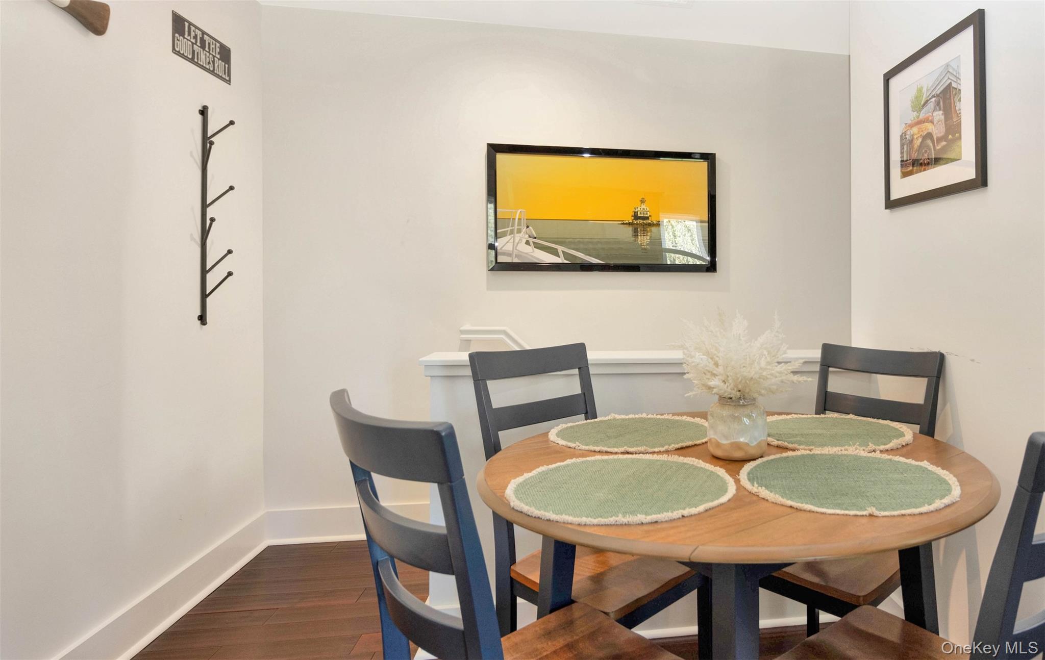 430 1st Street B Property Photo 11