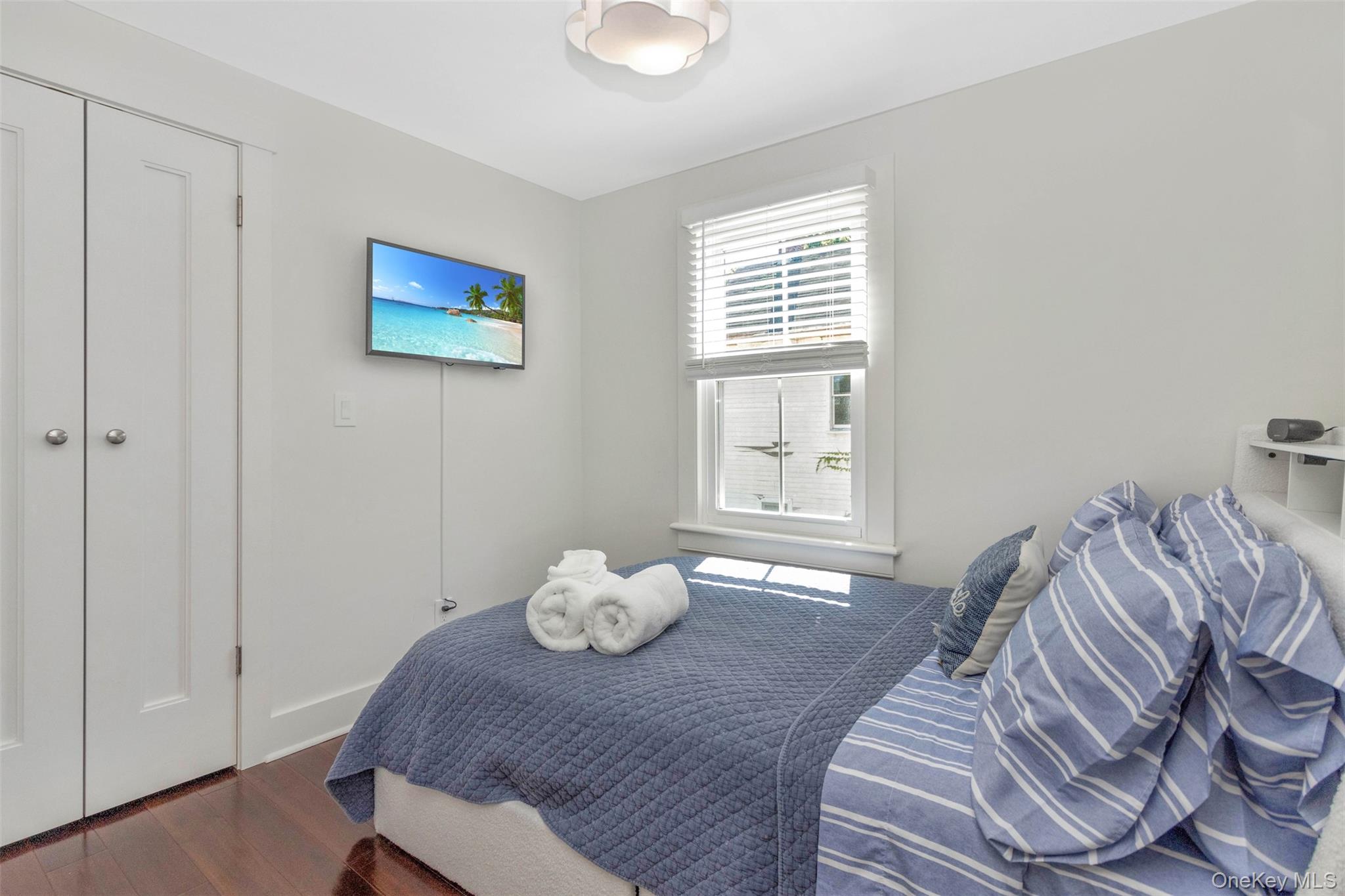430 1st Street B Property Photo 15
