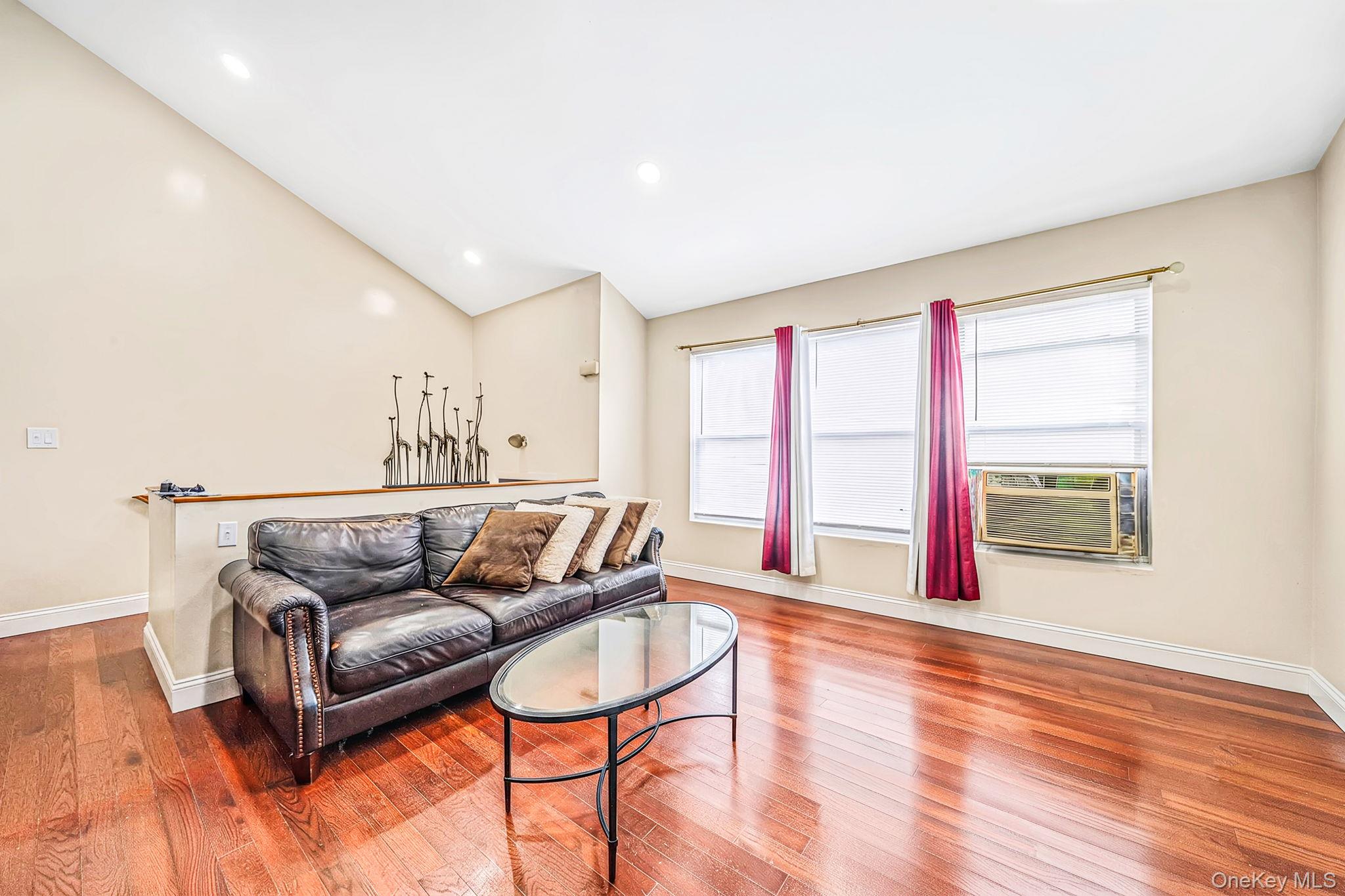 4 Witmer Court Property Photo 6