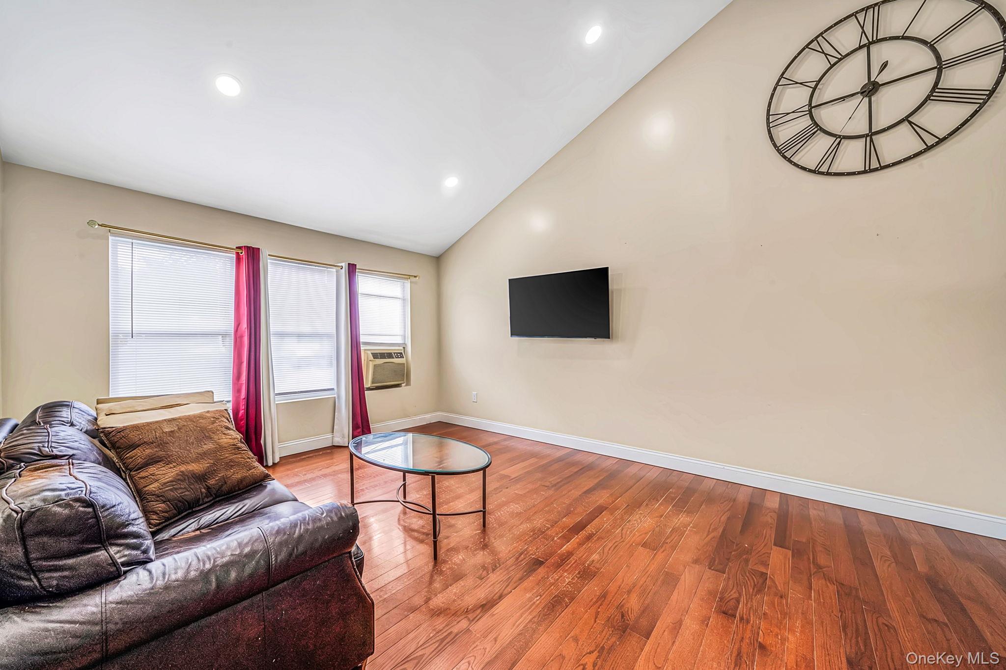 4 Witmer Court Property Photo 8