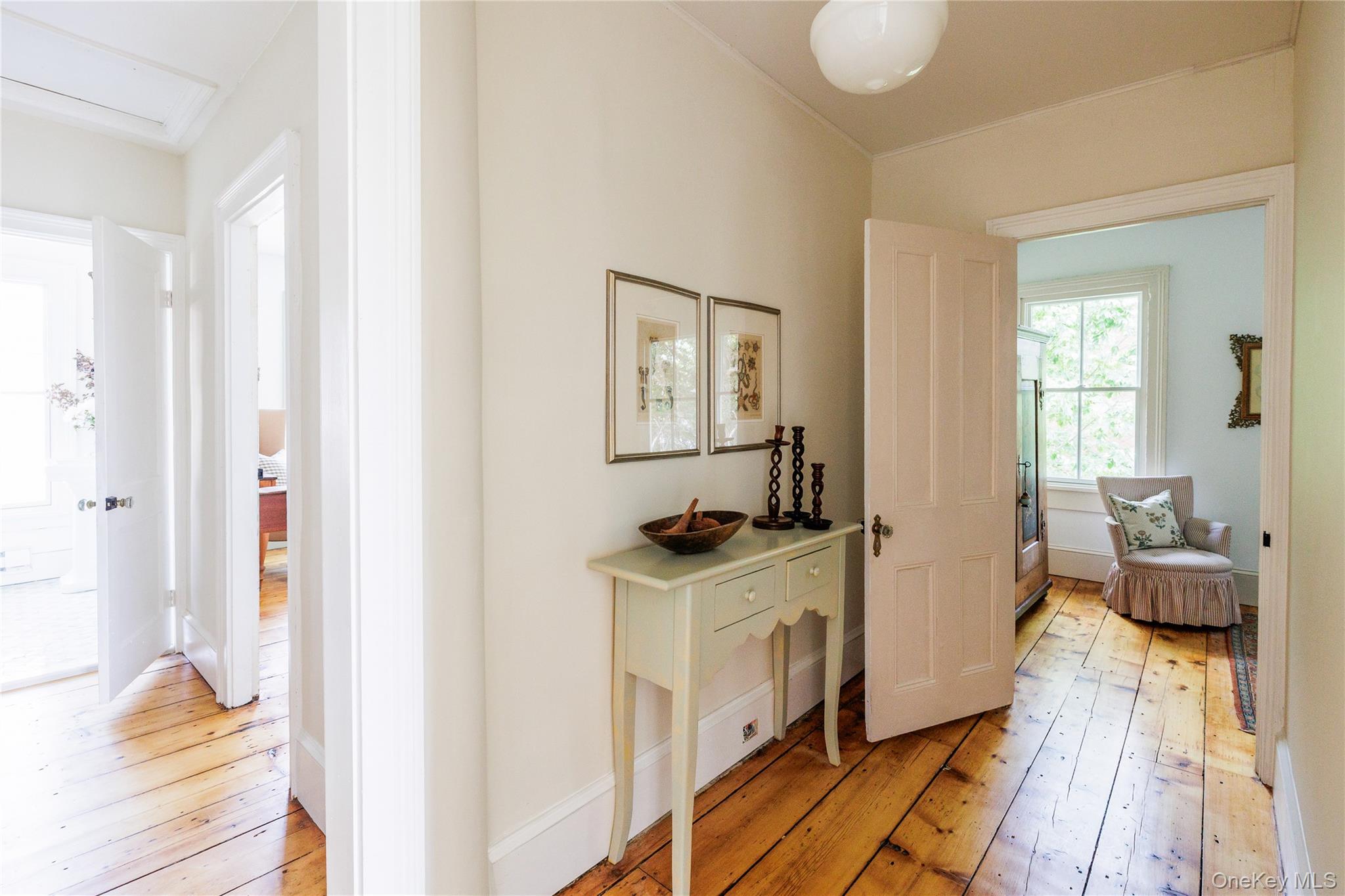225 Robinson Street Property Photo 35