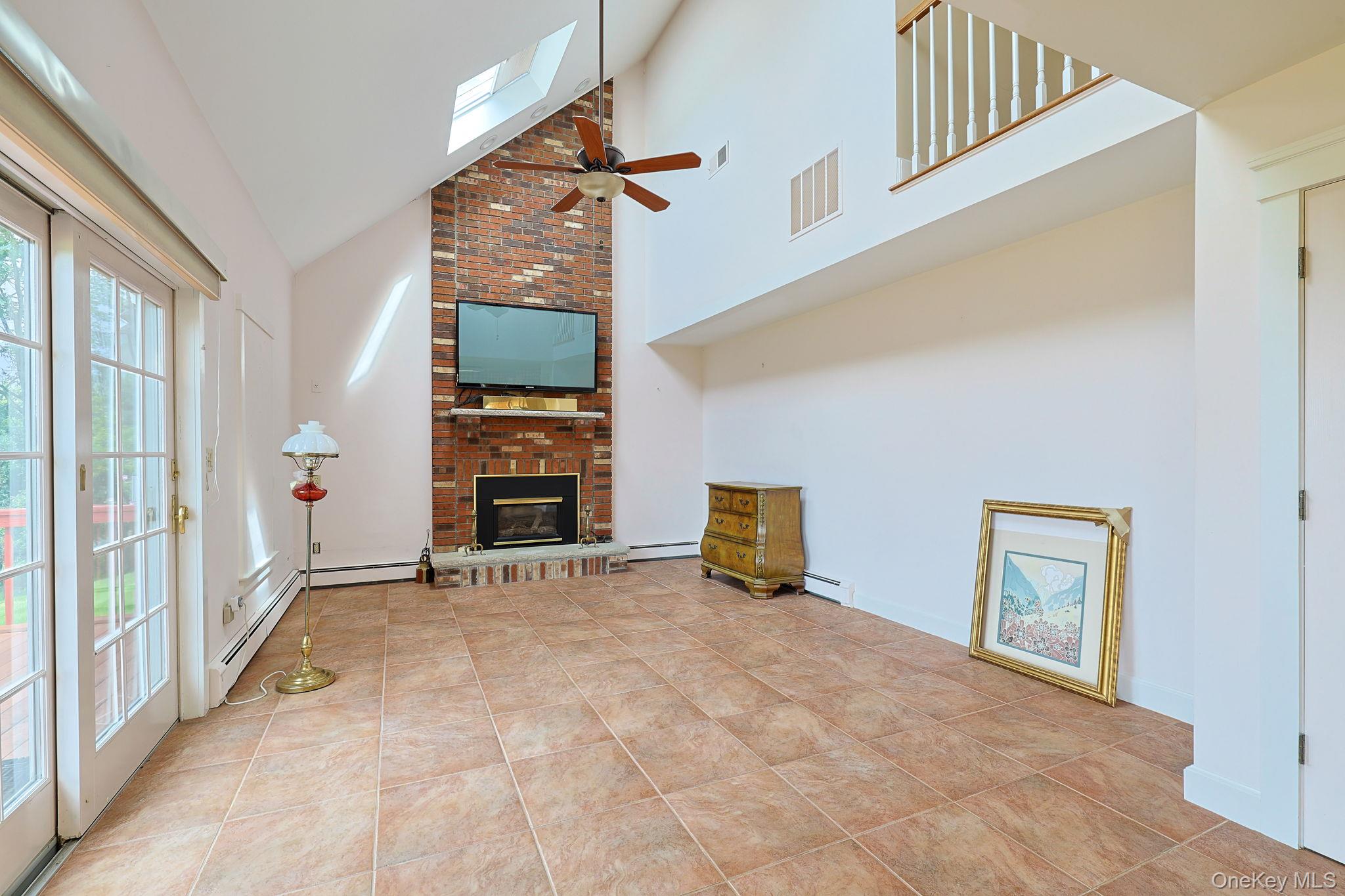 5 Spruce Hill Lane Property Photo 8