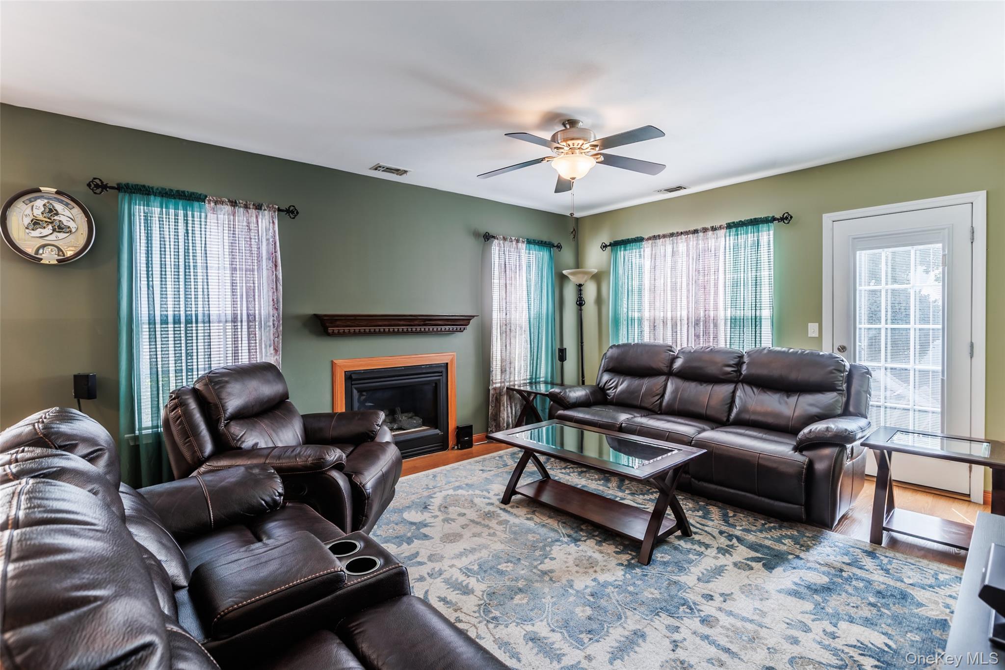619 Spring Lake Drive Property Photo 7
