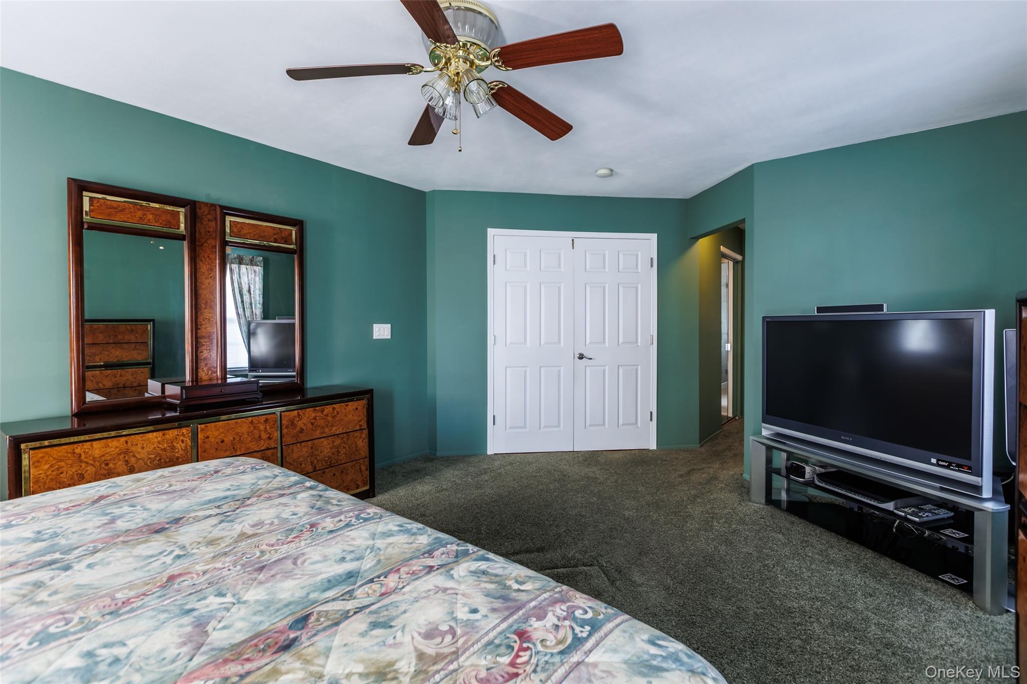 619 Spring Lake Drive Property Photo 16