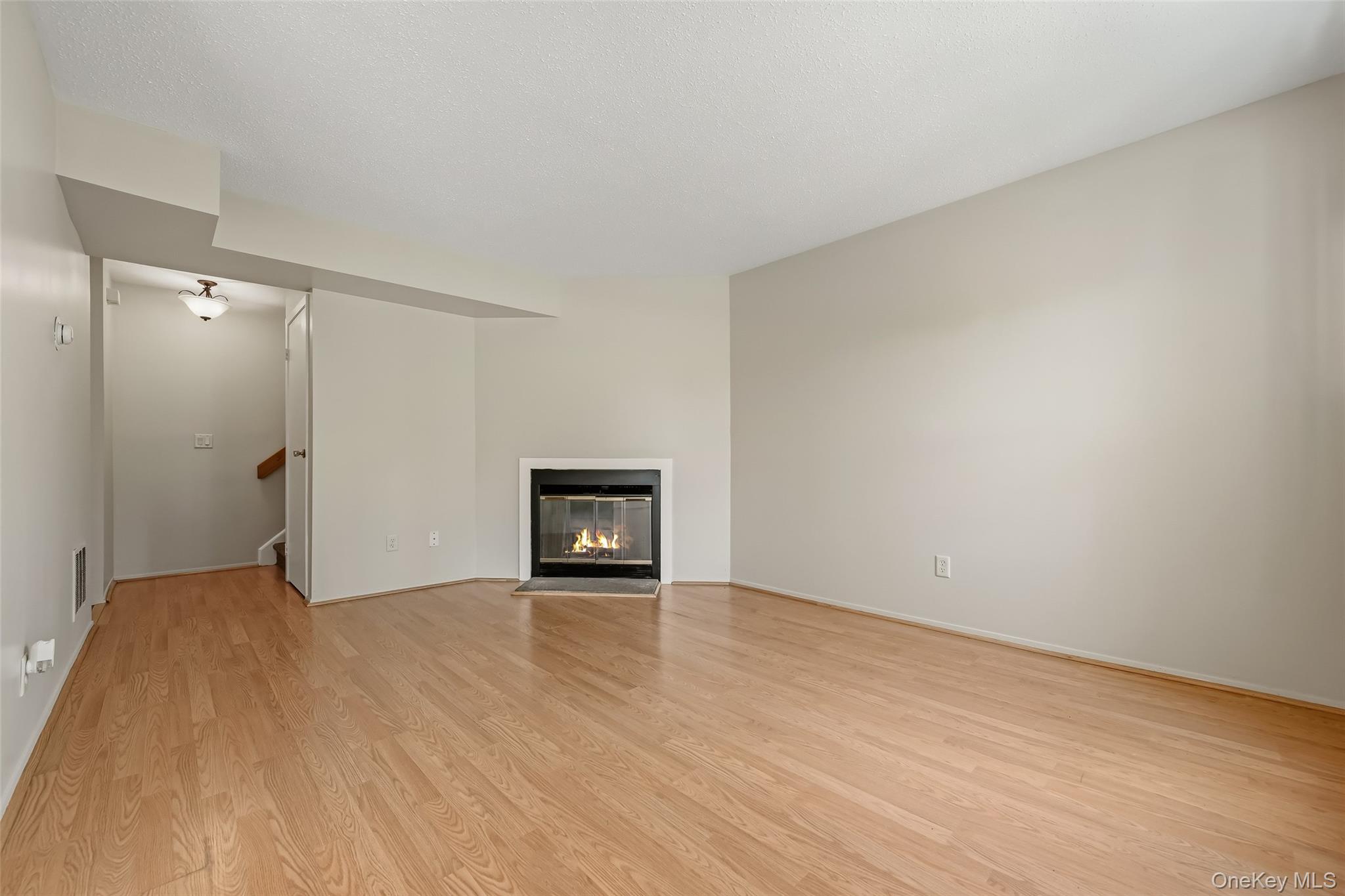 1005 Whispering Hills Property Photo 5