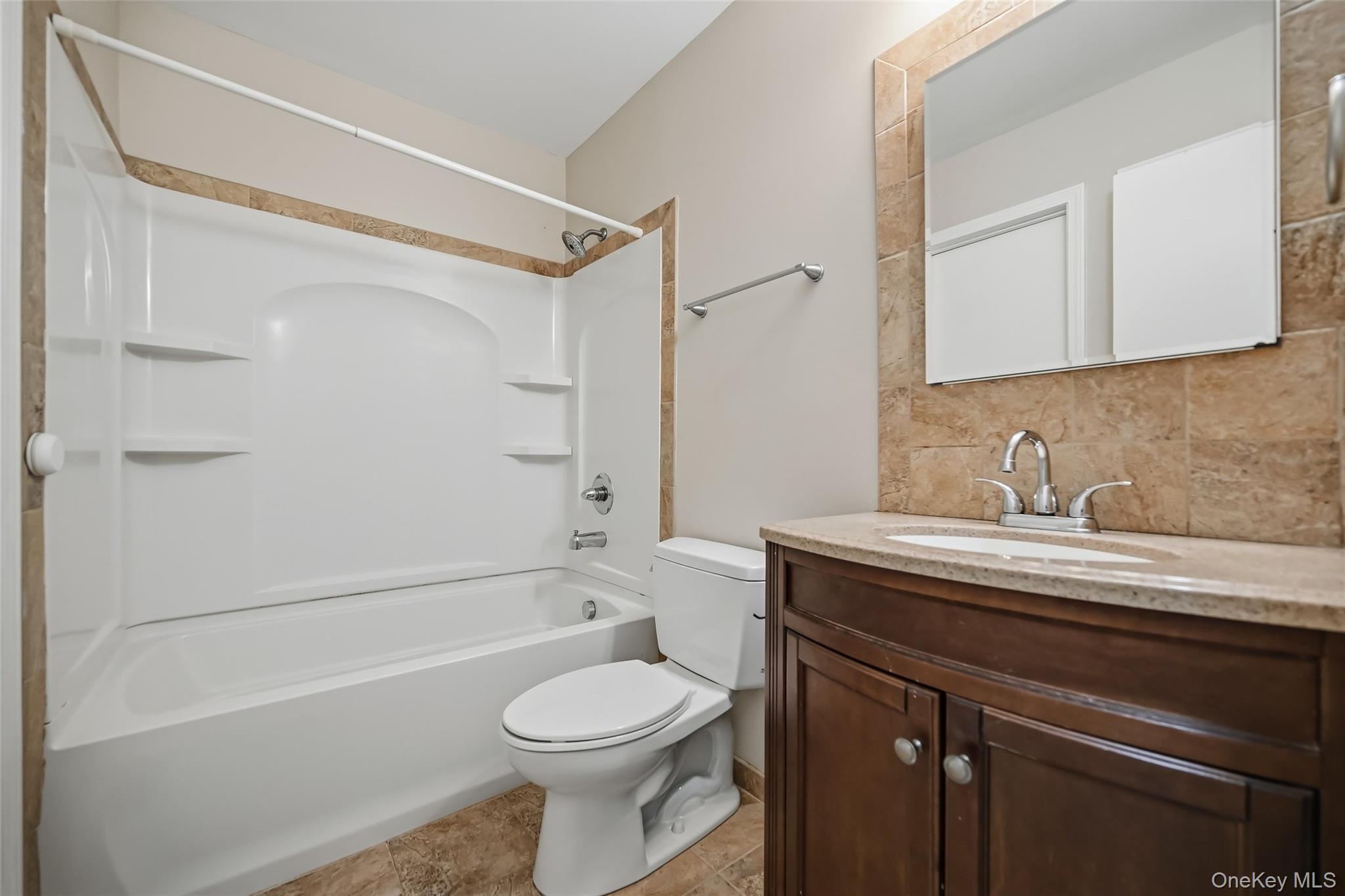 1005 Whispering Hills Property Photo 17