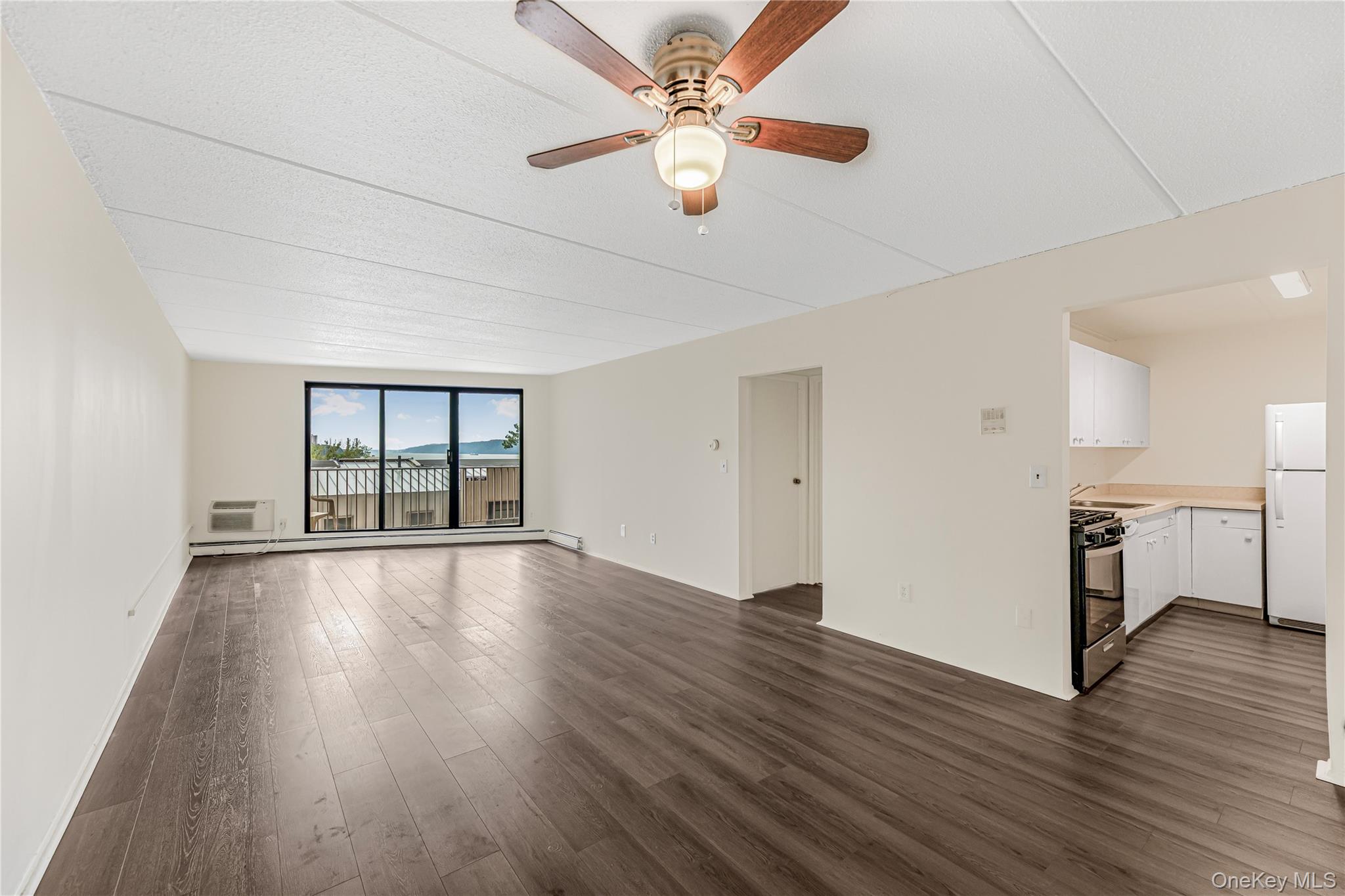 1155 Warburton Avenue 2s Property Photo 2