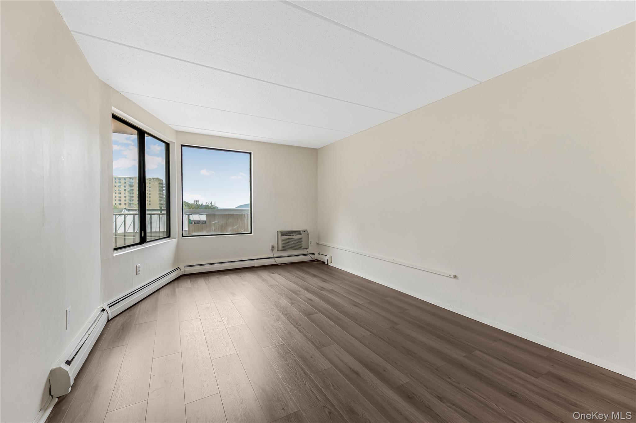 1155 Warburton Avenue 2s Property Photo 14