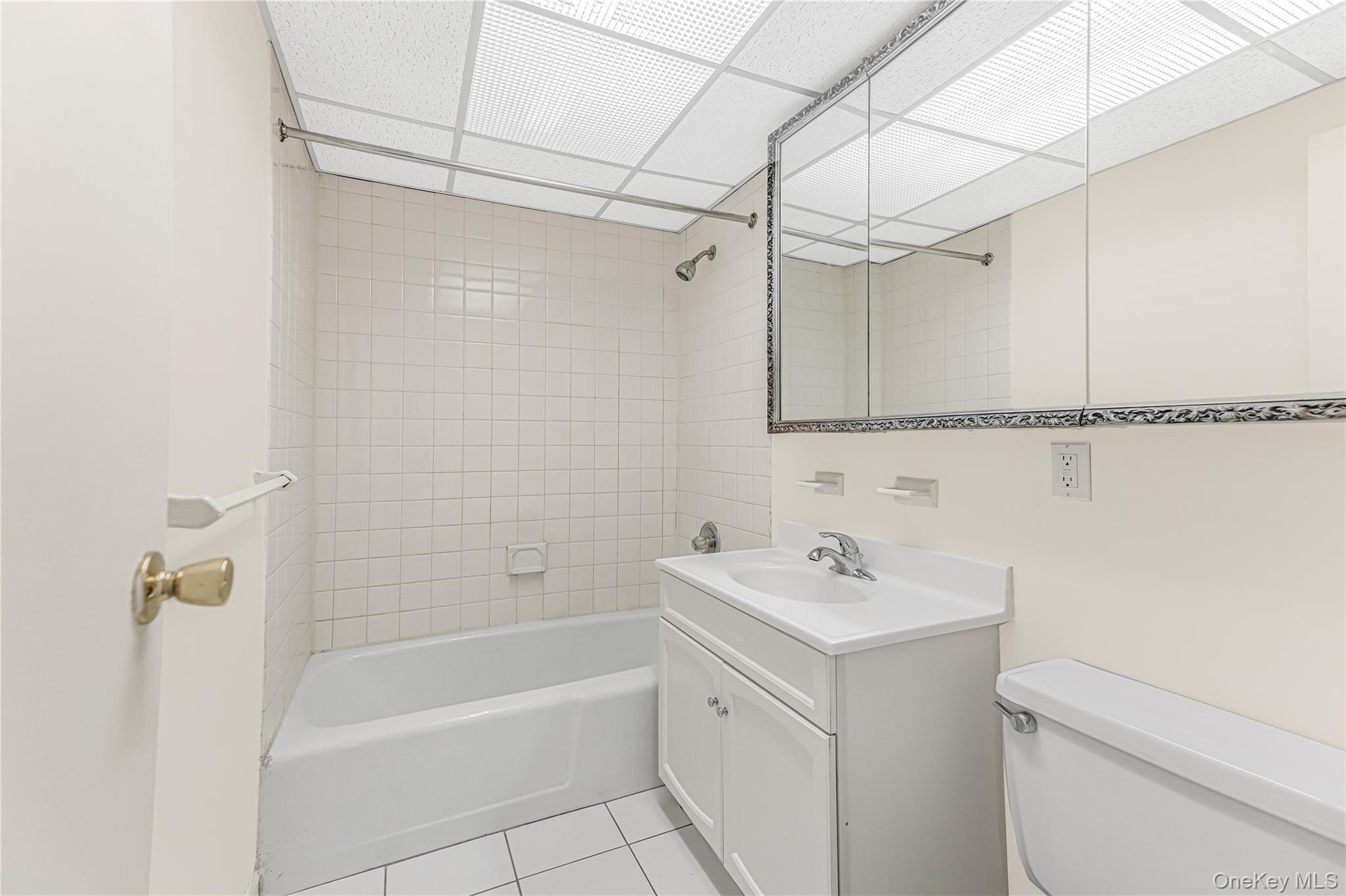 1155 Warburton Avenue 2s Property Photo 16
