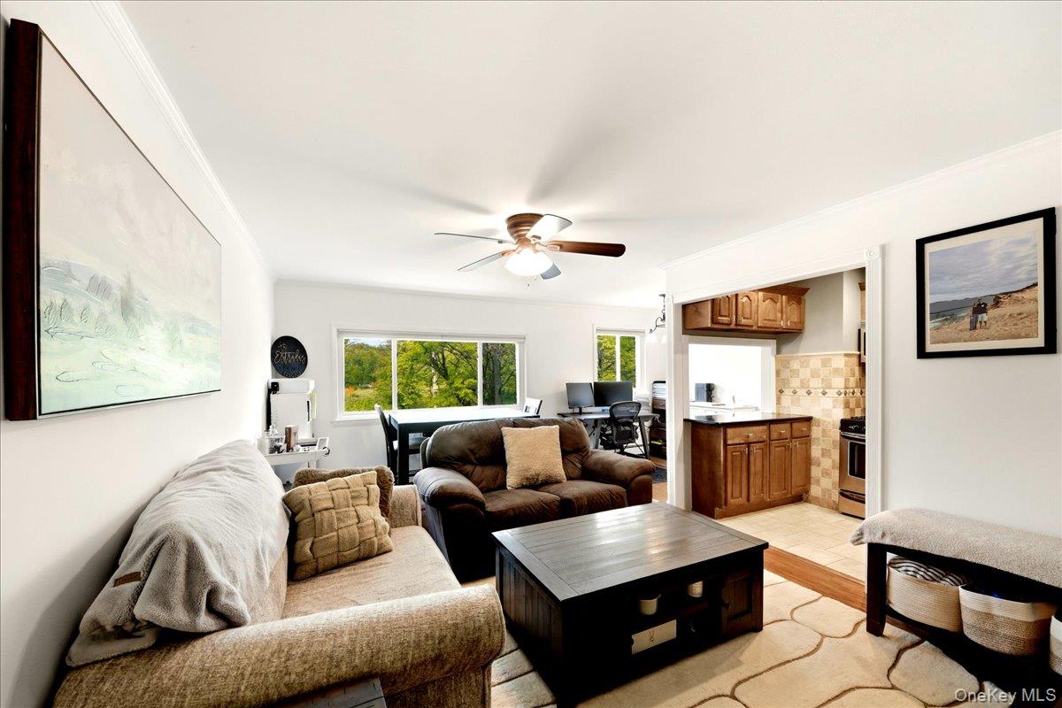 828 Pelhamdale Avenue 2p Property Photo 2