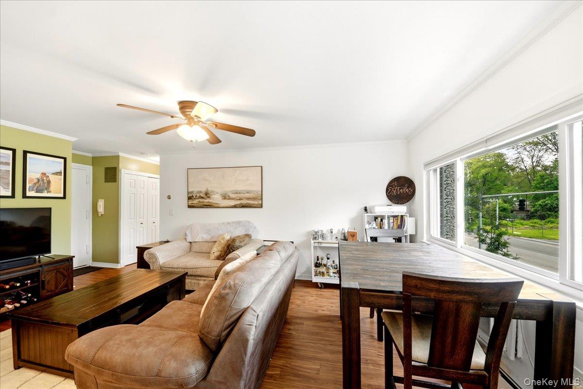828 Pelhamdale Avenue 2p Property Photo 7