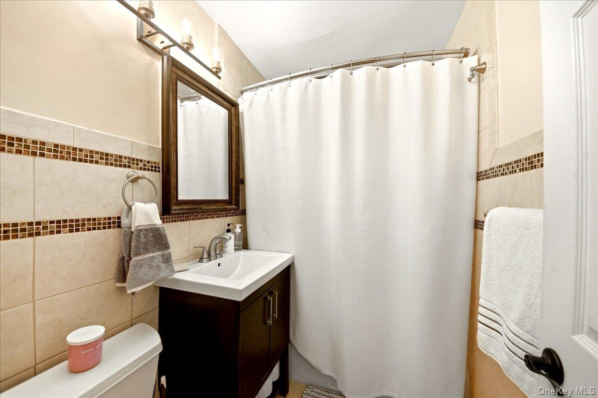 828 Pelhamdale Avenue 2p Property Photo 10