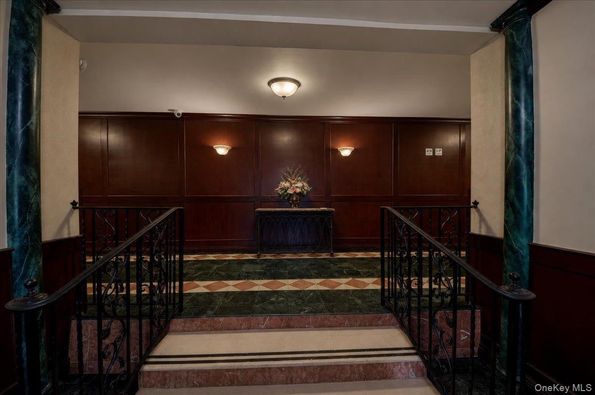 828 Pelhamdale Avenue 2p Property Photo 14
