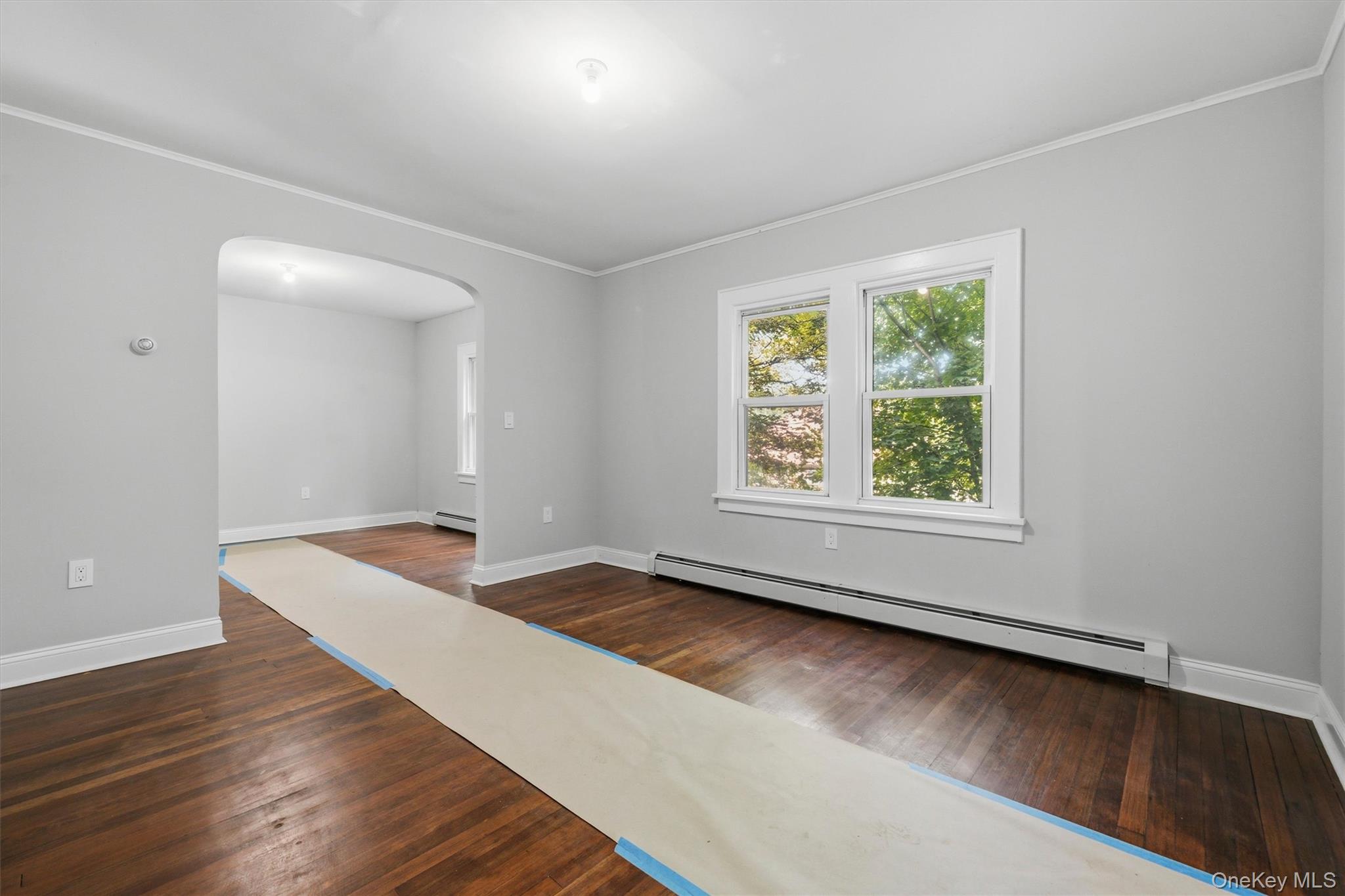 669 N Division Street Property Photo 7