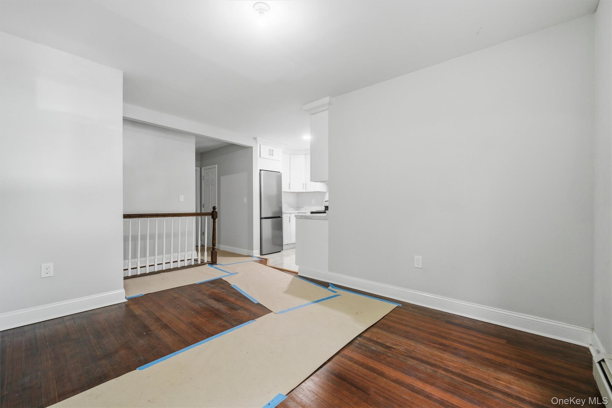 669 N Division Street Property Photo 9