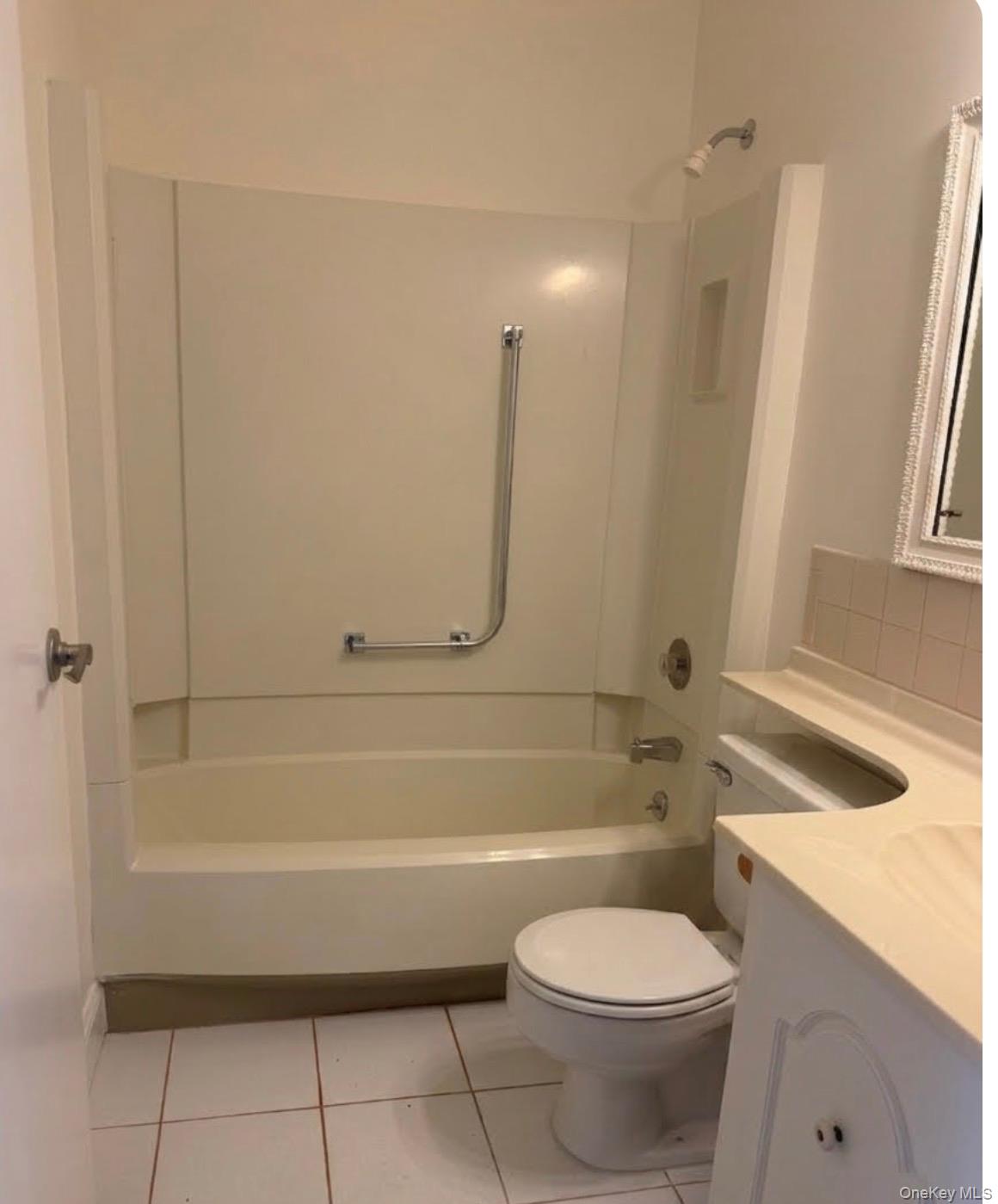 6 Cobblestone Way Property Photo 4