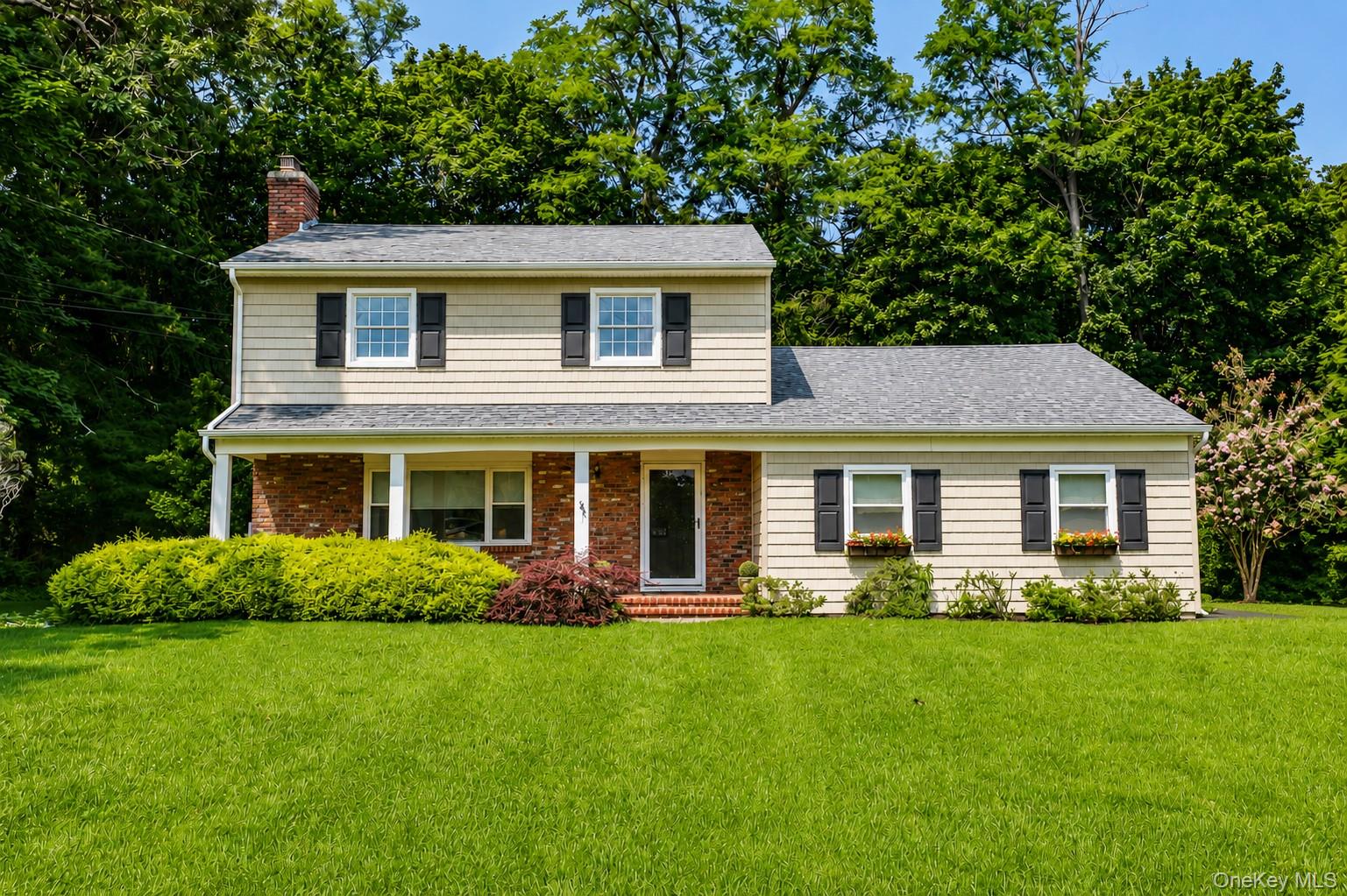 2 Salem Dr Property Photo 1