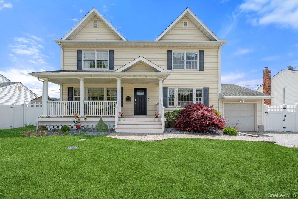 47 Syosset Circle Property Photo 1