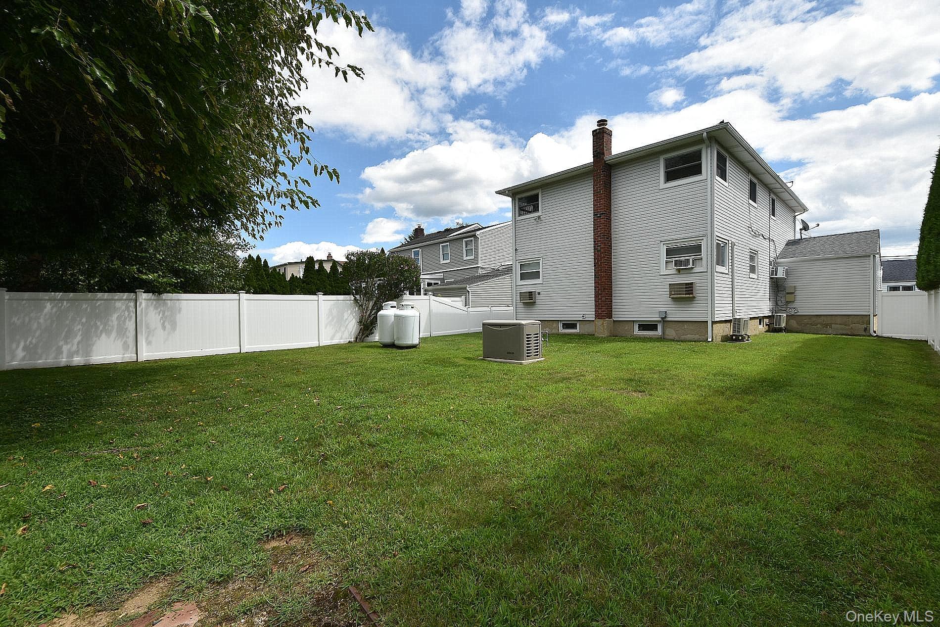 2341 Redmond Road Property Photo 15