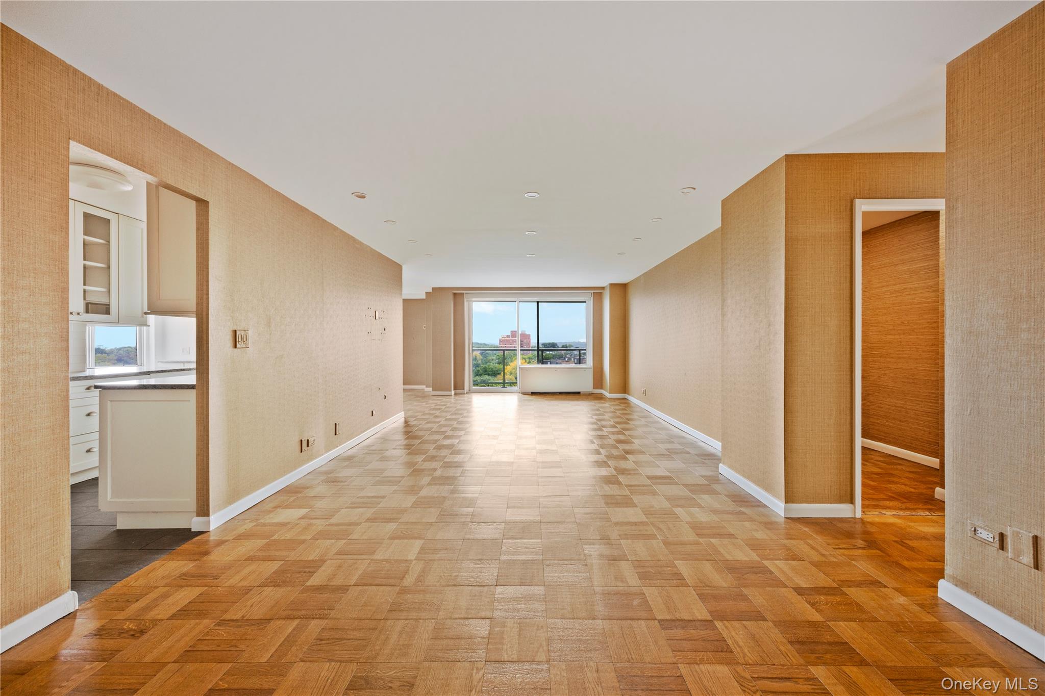 3333 Henry Hudson Parkway 12s Property Photo 1