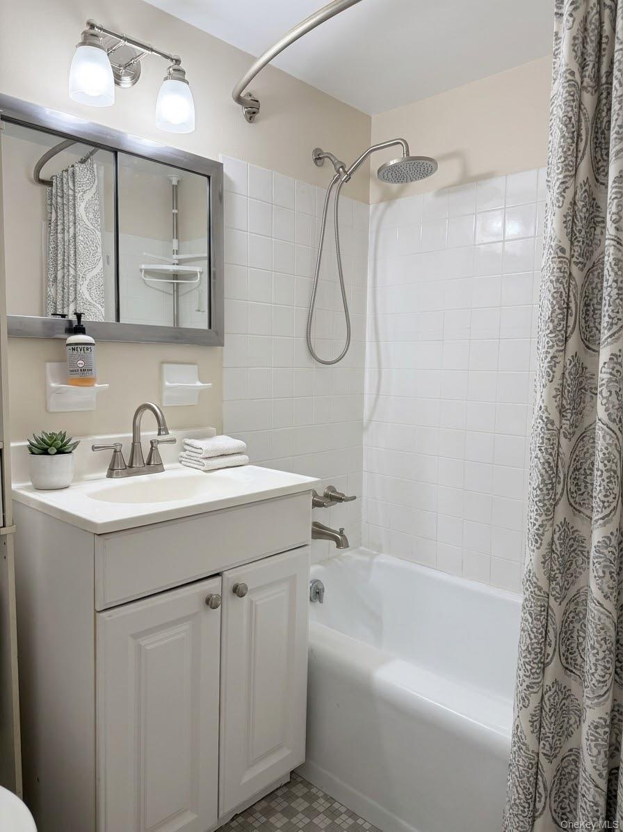 89-15 Parsons Blvd 4g Property Photo 7