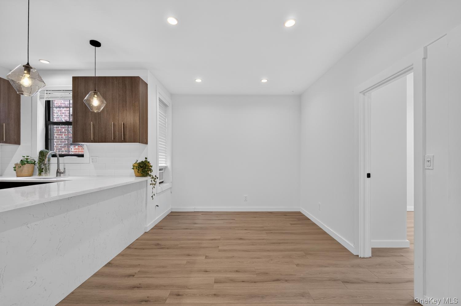 91 Mineola Boulevard A Property Photo 3
