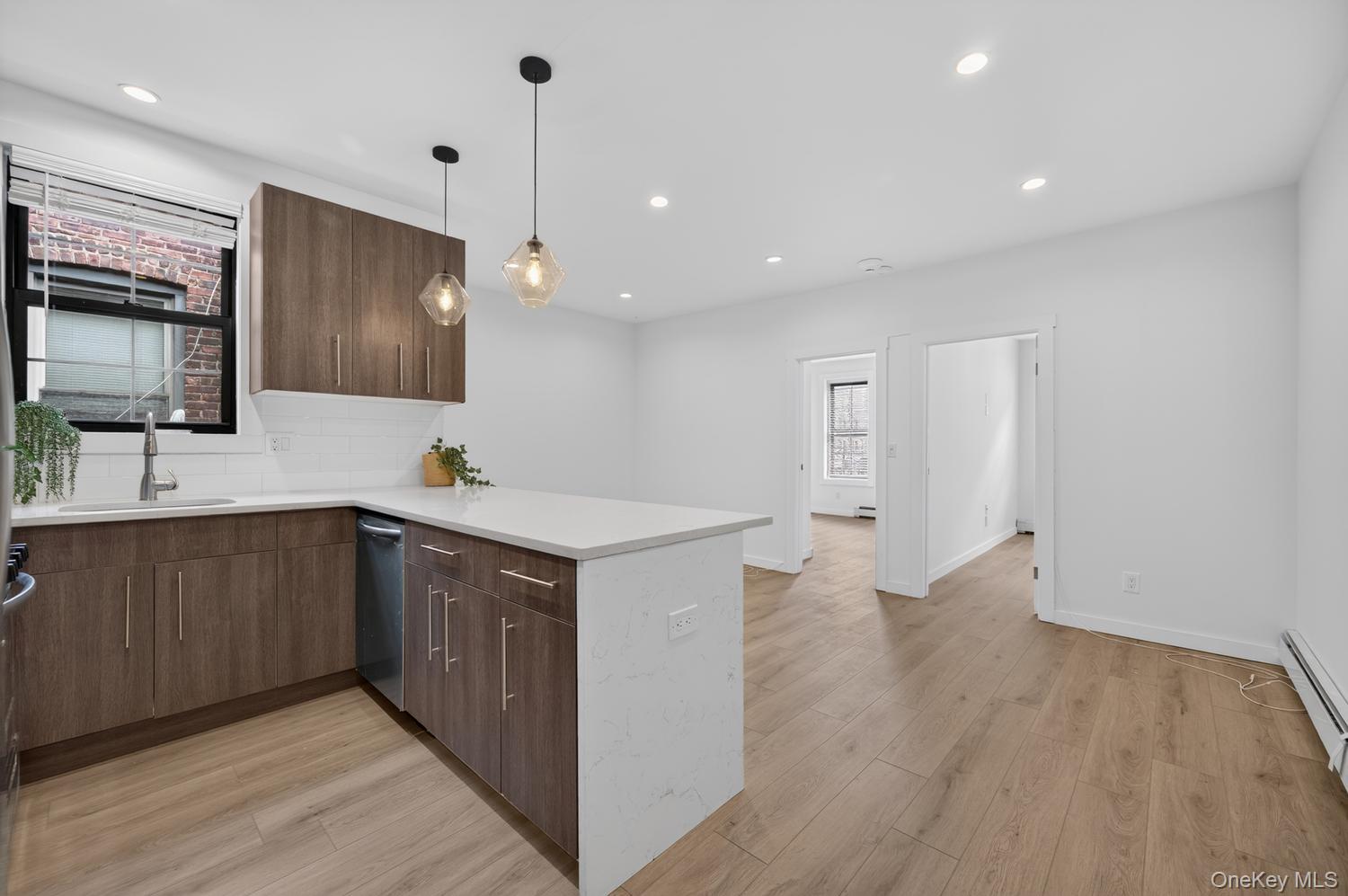 91 Mineola Boulevard A Property Photo 10