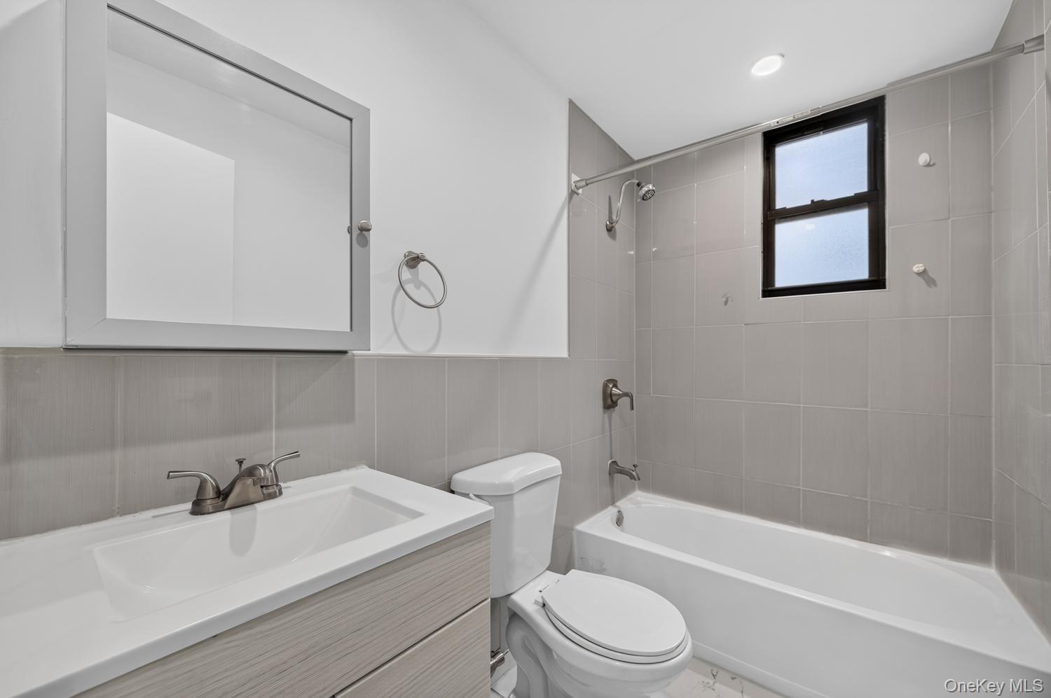 91 Mineola Boulevard A Property Photo 16