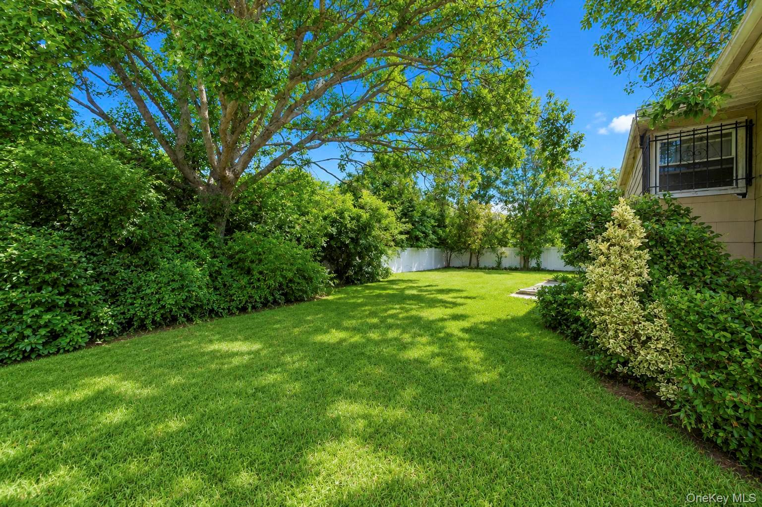 334 Robbins Street Property Photo 5