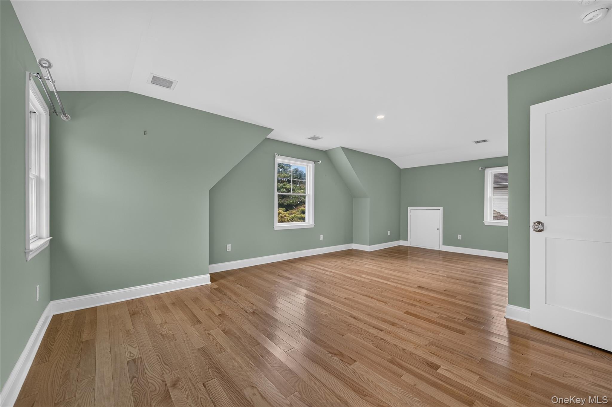 177 Jerome Avenue Property Photo 20