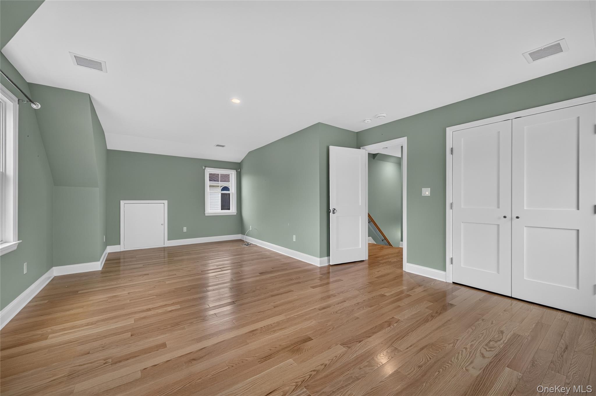 177 Jerome Avenue Property Photo 22