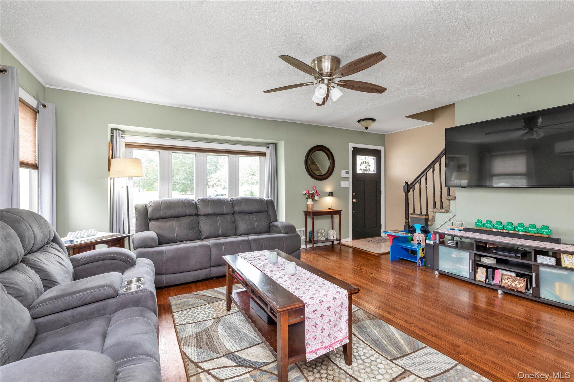 3917 Miller Place Property Photo 2