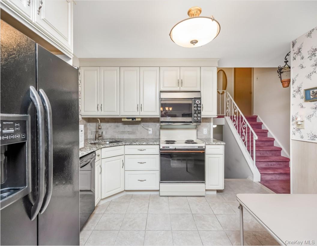 162 Washington Street Property Photo 10