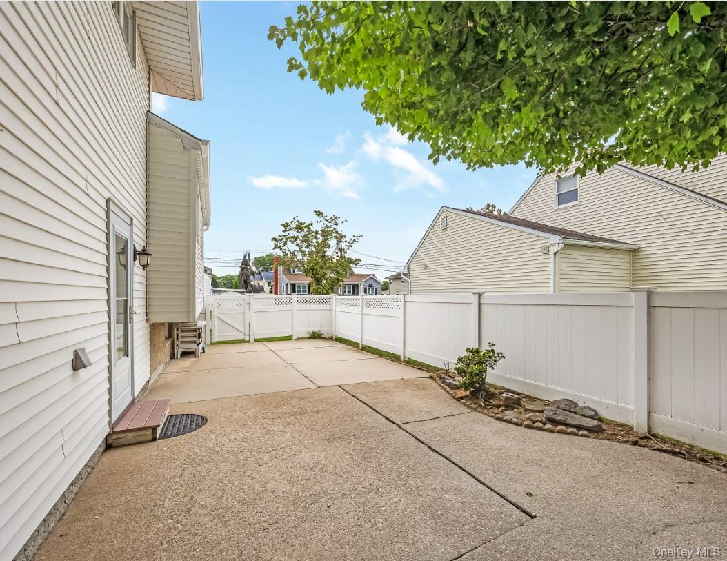 162 Washington Street Property Photo 21