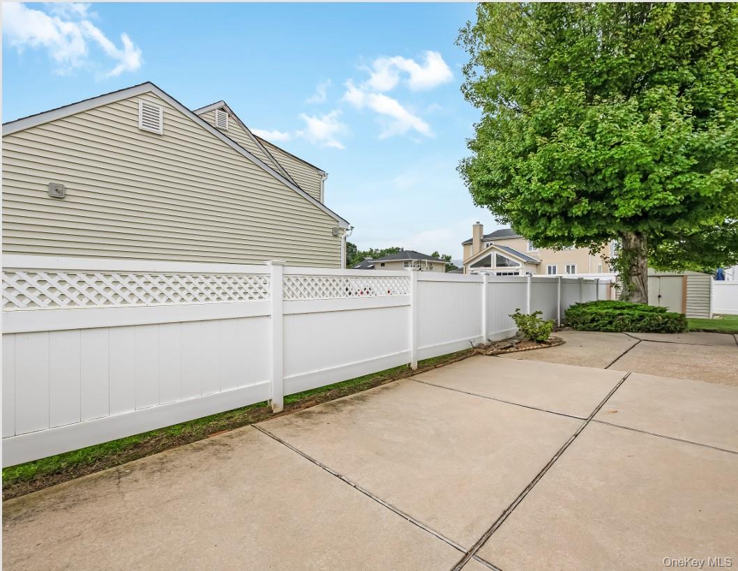 162 Washington Street Property Photo 23