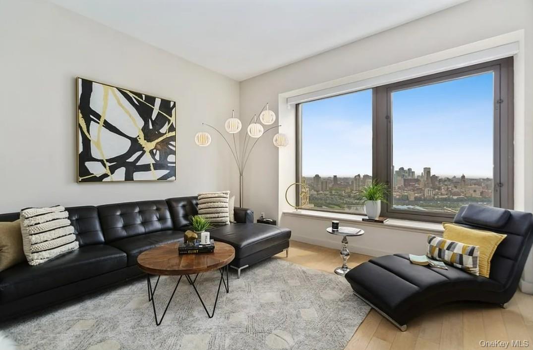 75 Wall Street 36R Property Photo 1