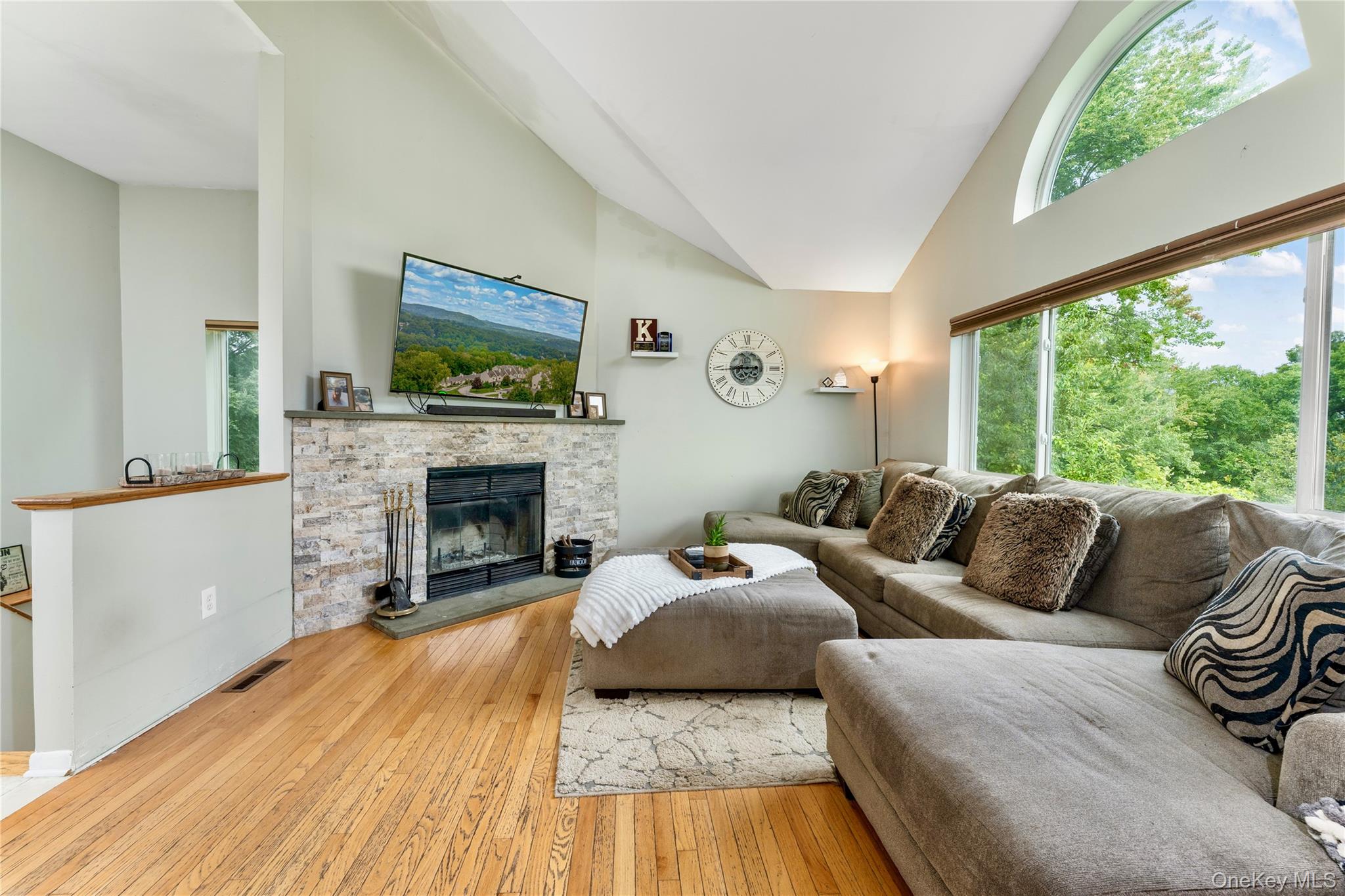 1501 Eagles Ridge Road Property Photo 2