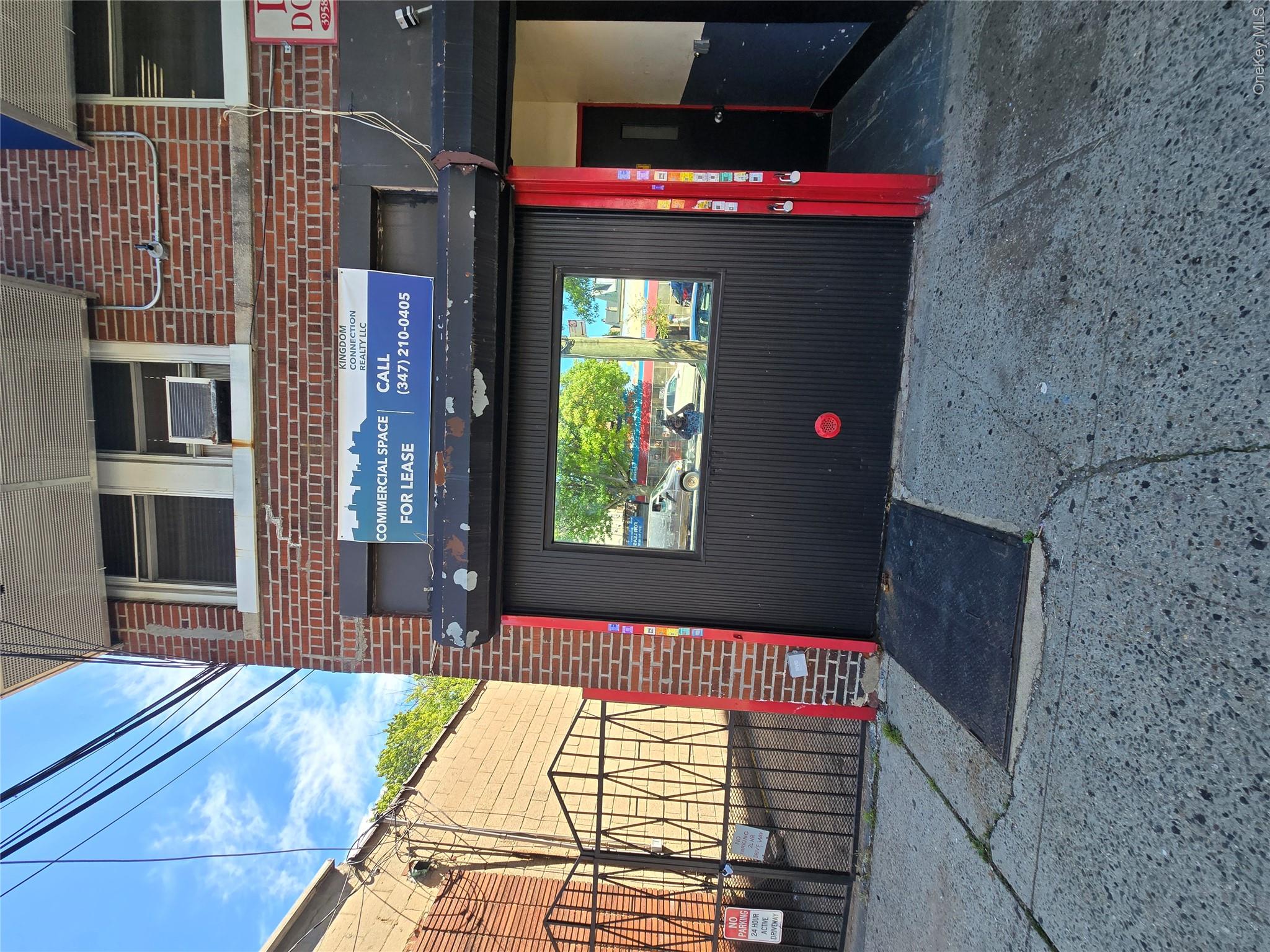 3958 Bronxwood Avenue Property Photo 1
