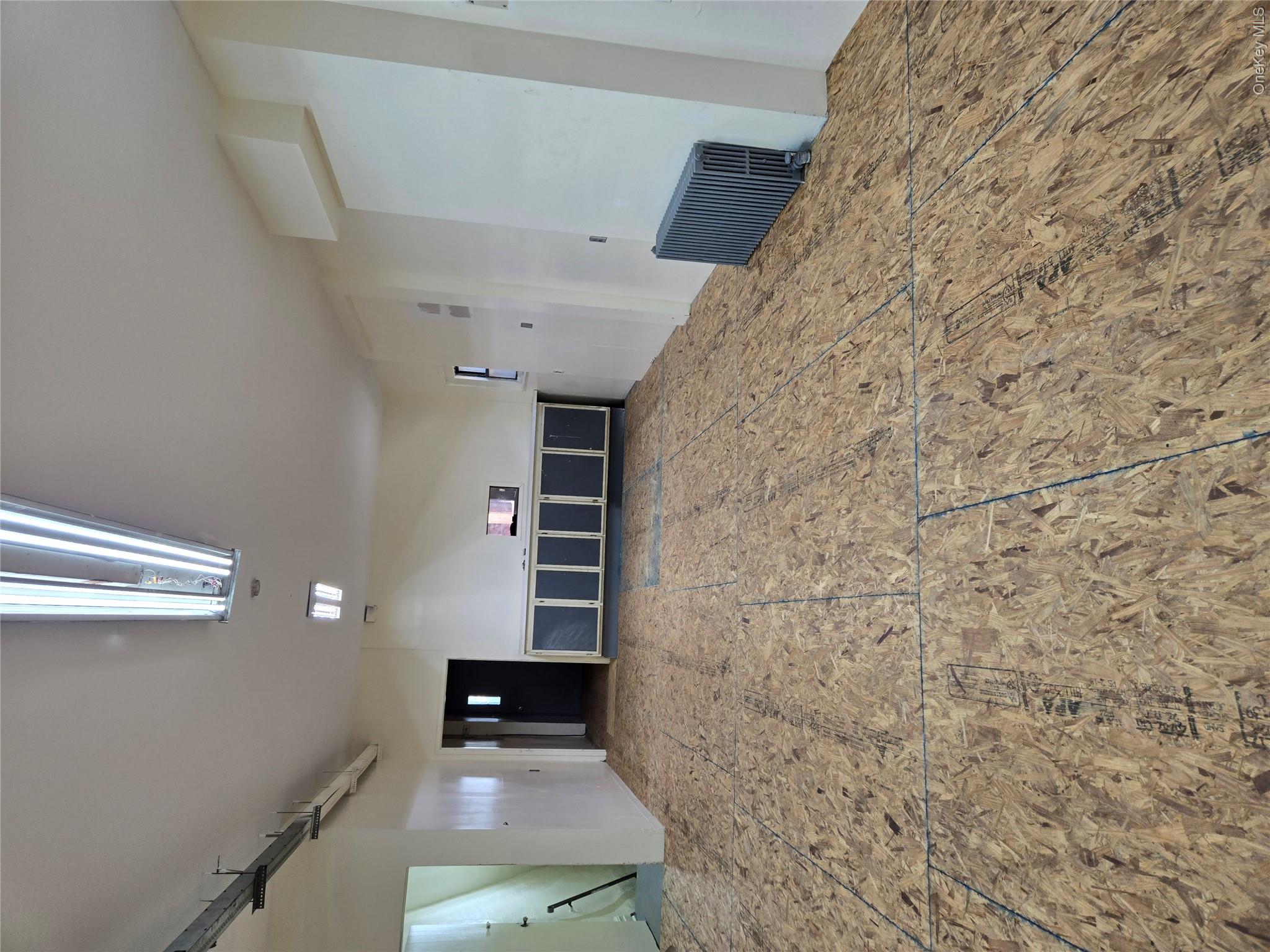 3958 Bronxwood Avenue Property Photo 5