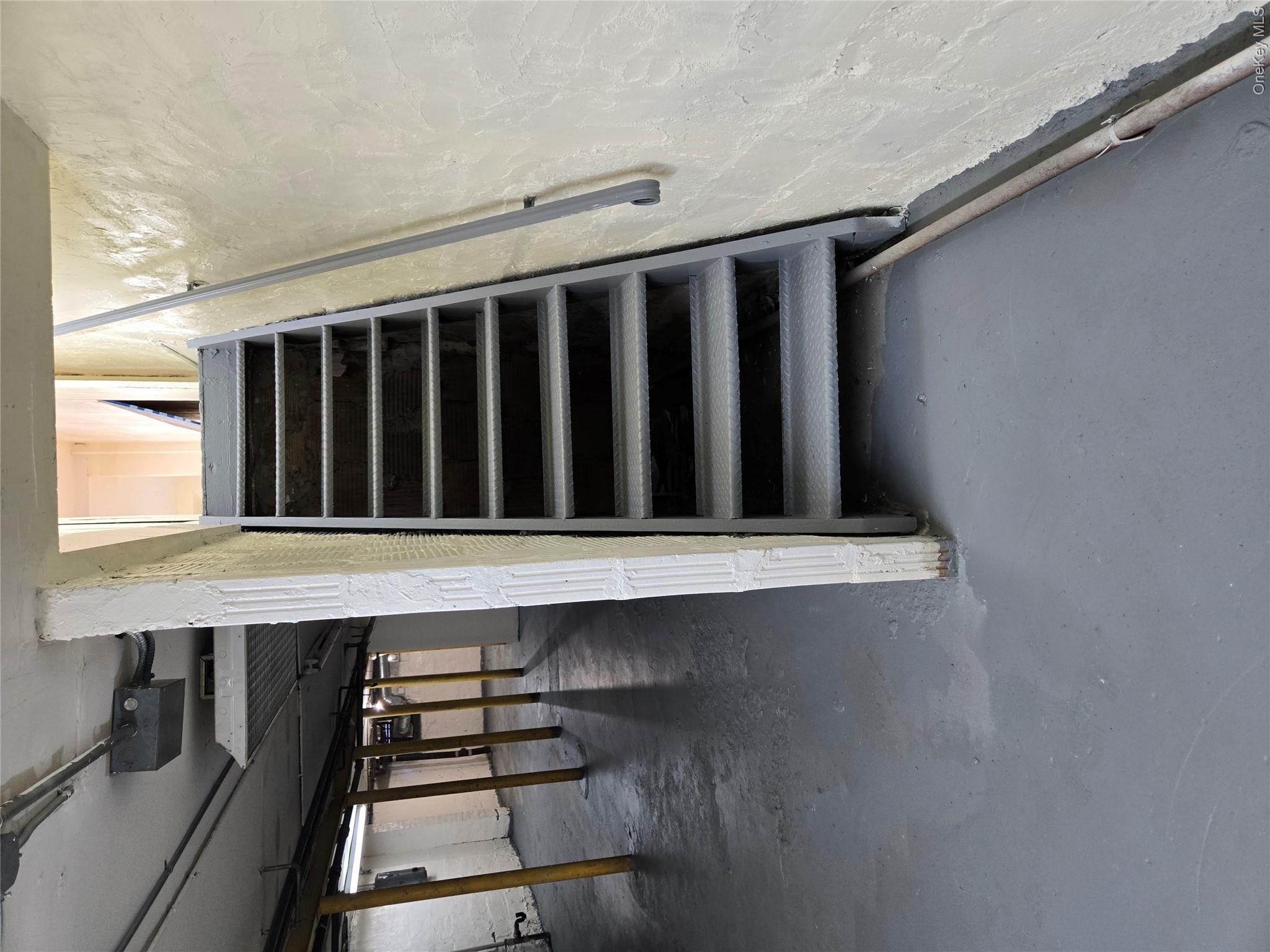 3958 Bronxwood Avenue Property Photo 14