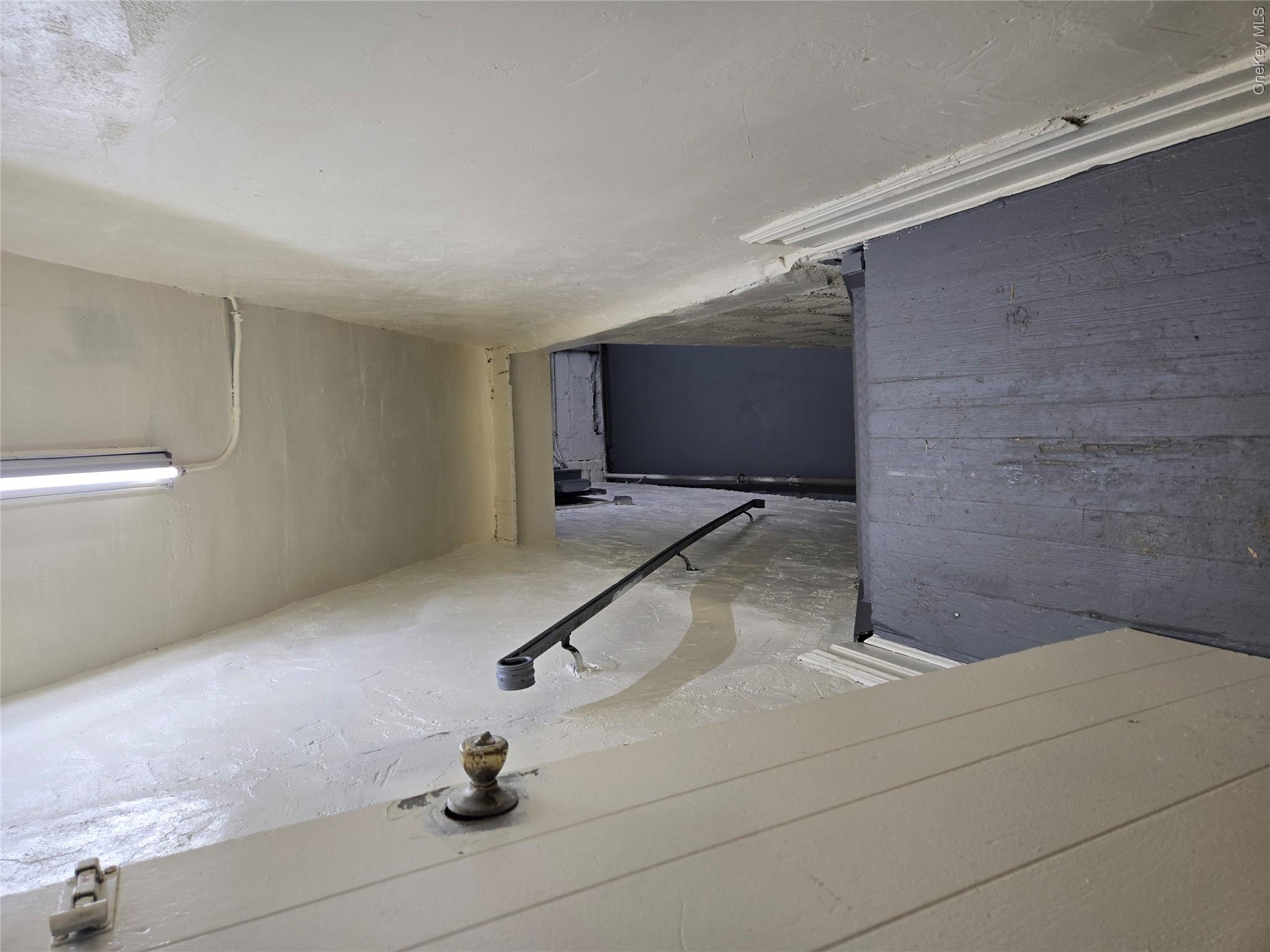 3958 Bronxwood Avenue Property Photo 16