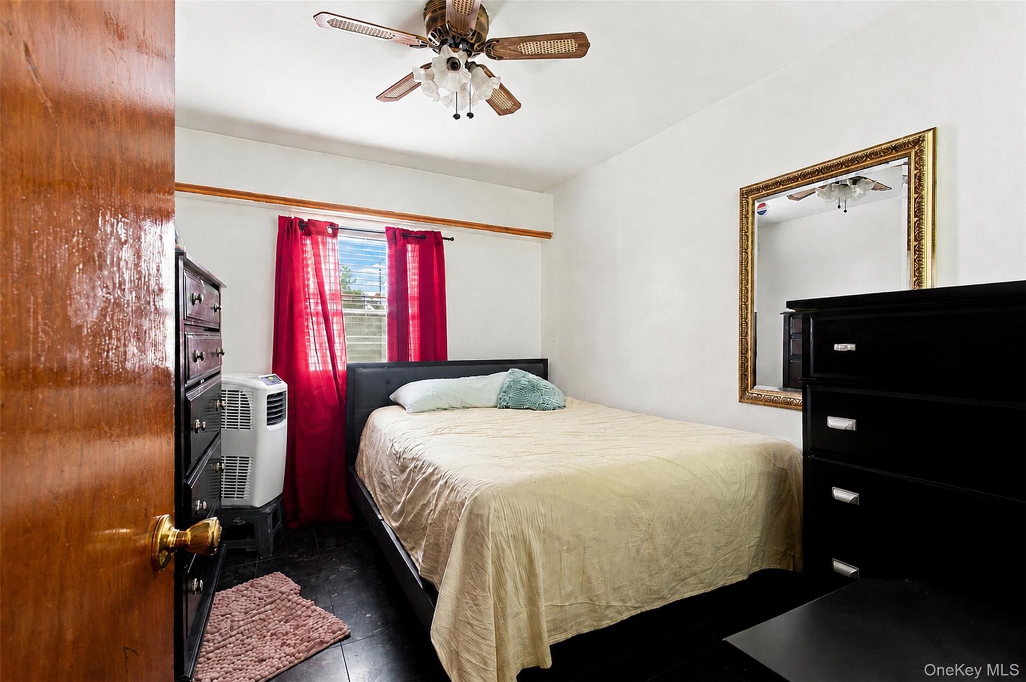 2546 Laconia Avenue Property Photo 15