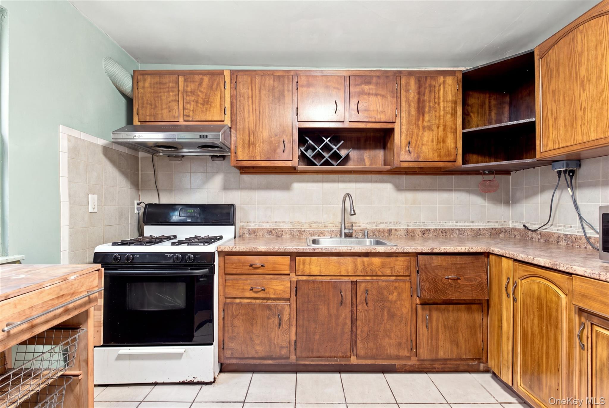2546 Laconia Avenue Property Photo 18