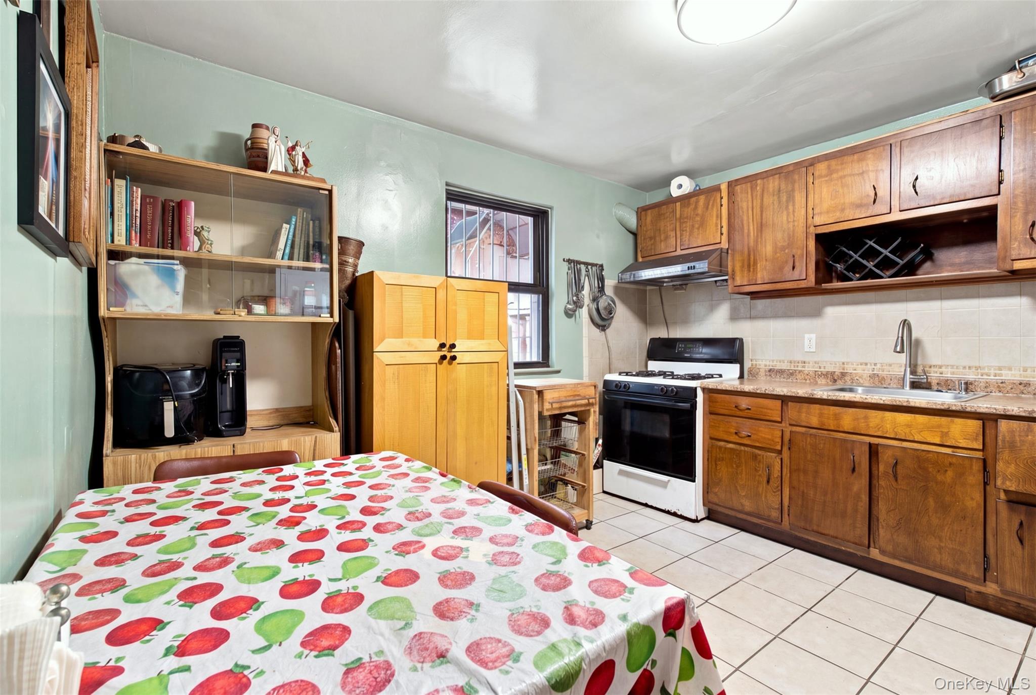 2546 Laconia Avenue Property Photo 19