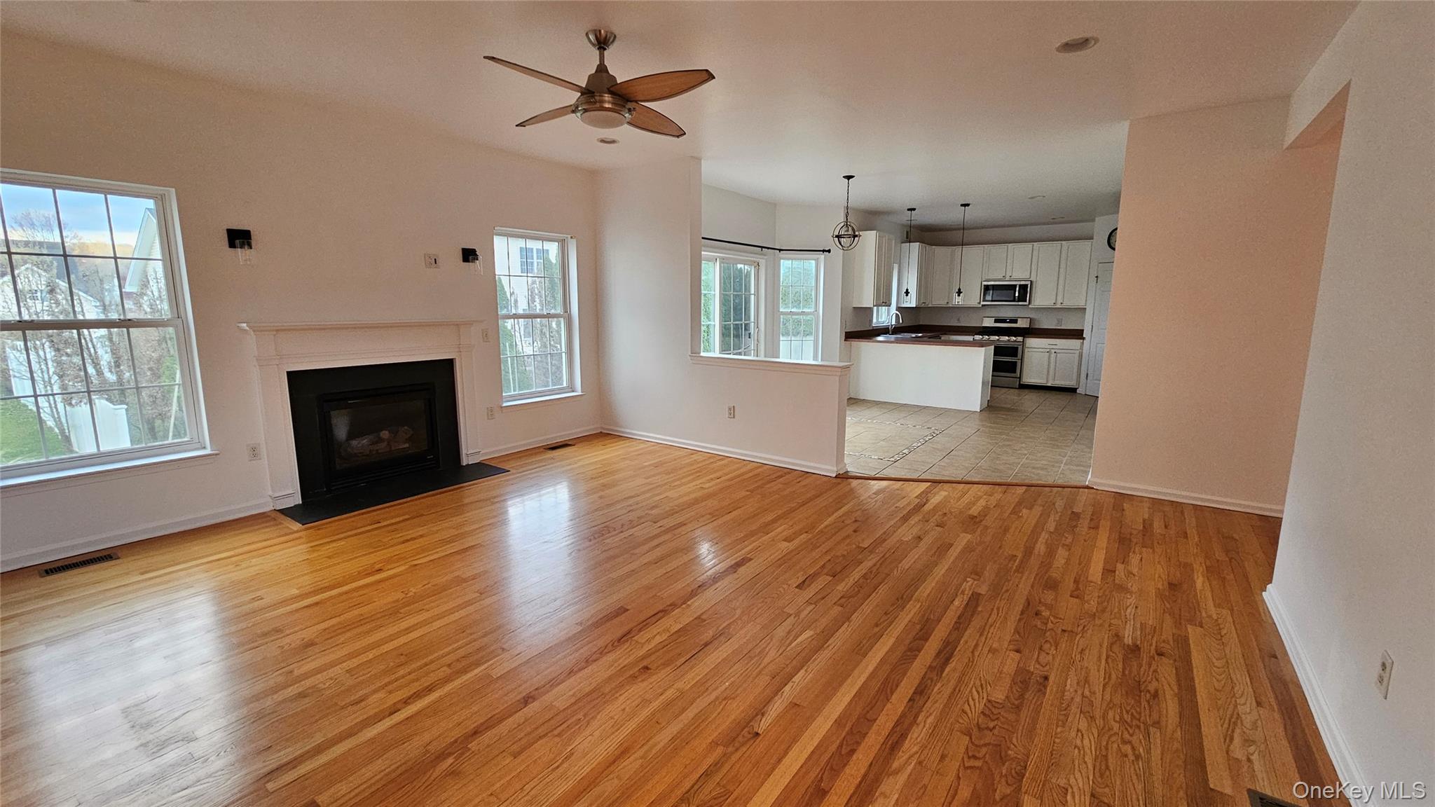2719 Colonial Drive Property Photo 8