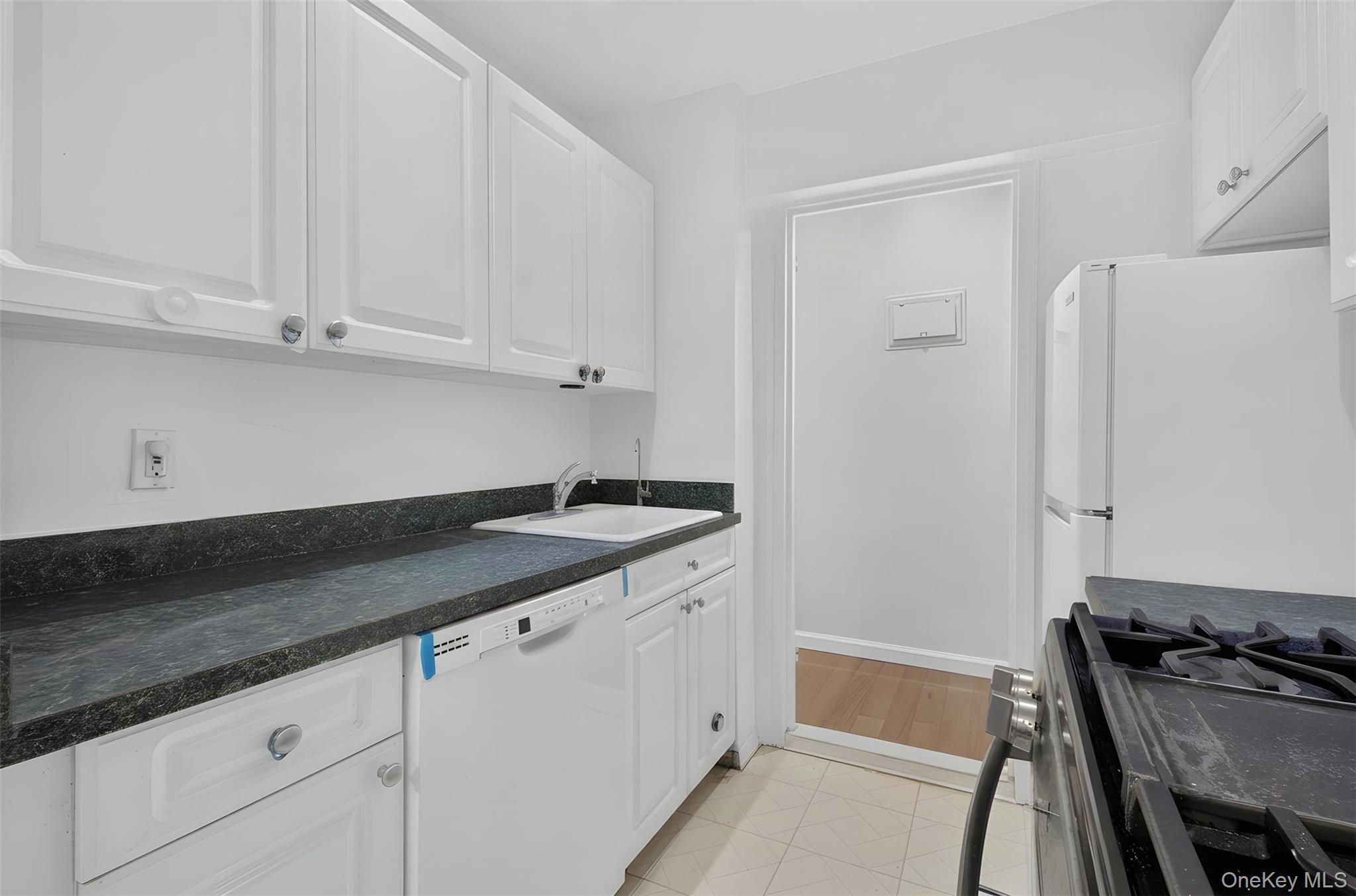 20 Hill Park Avenue 1f Property Photo 15