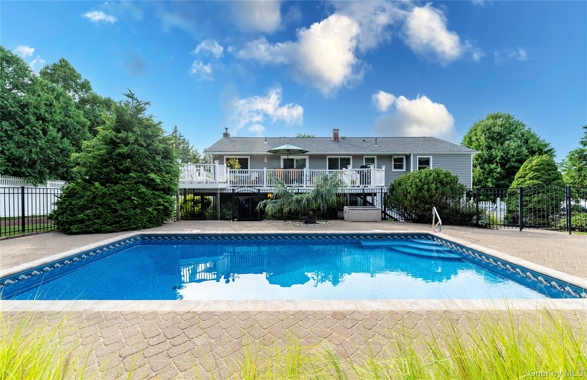 619 Russet Road Property Photo 4