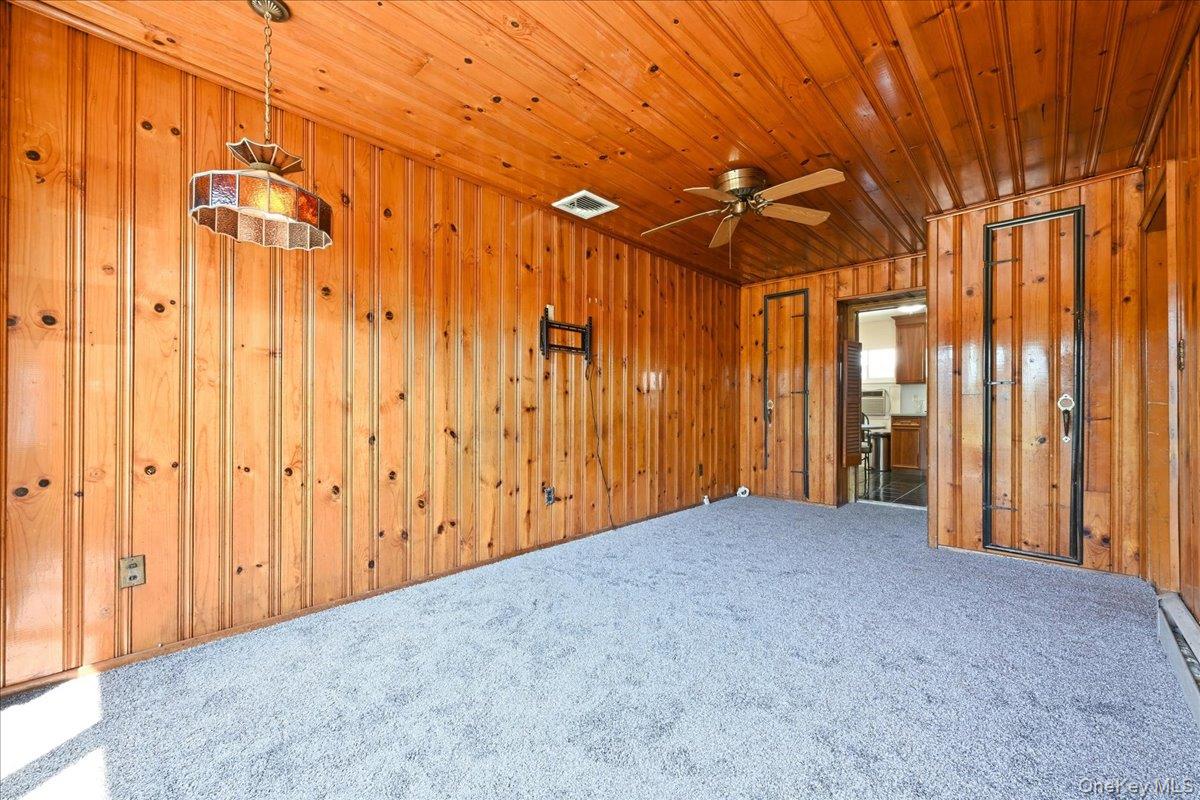 3695 Waverly Avenue Property Photo 14