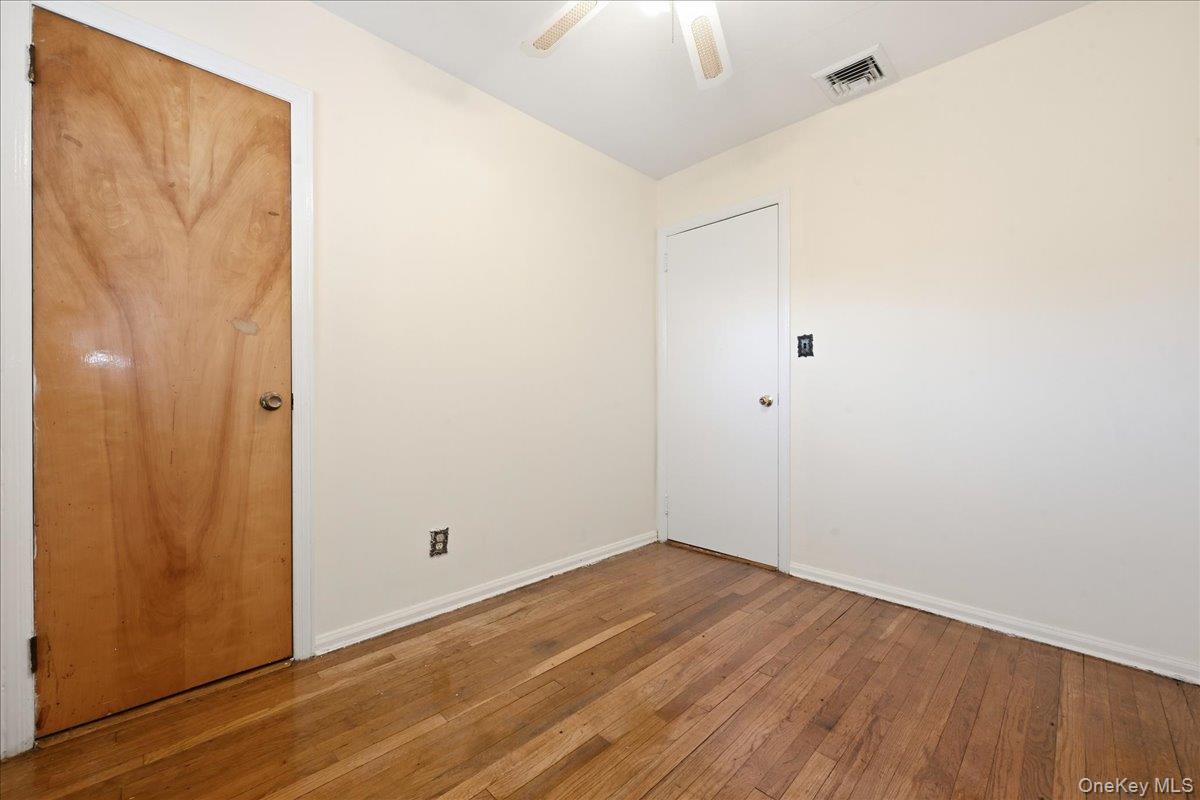 3695 Waverly Avenue Property Photo 22
