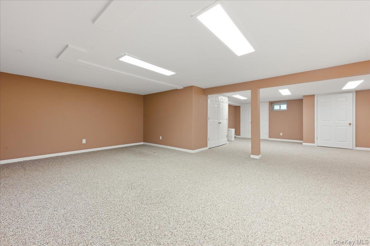 3695 Waverly Avenue Property Photo 25